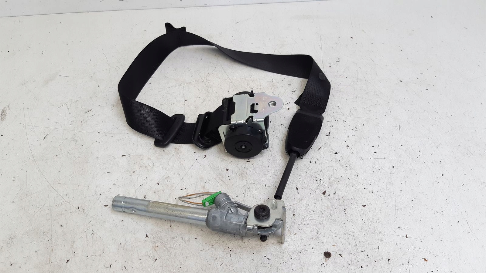tension belt safety right front Opel Corsa D 1,2 16V