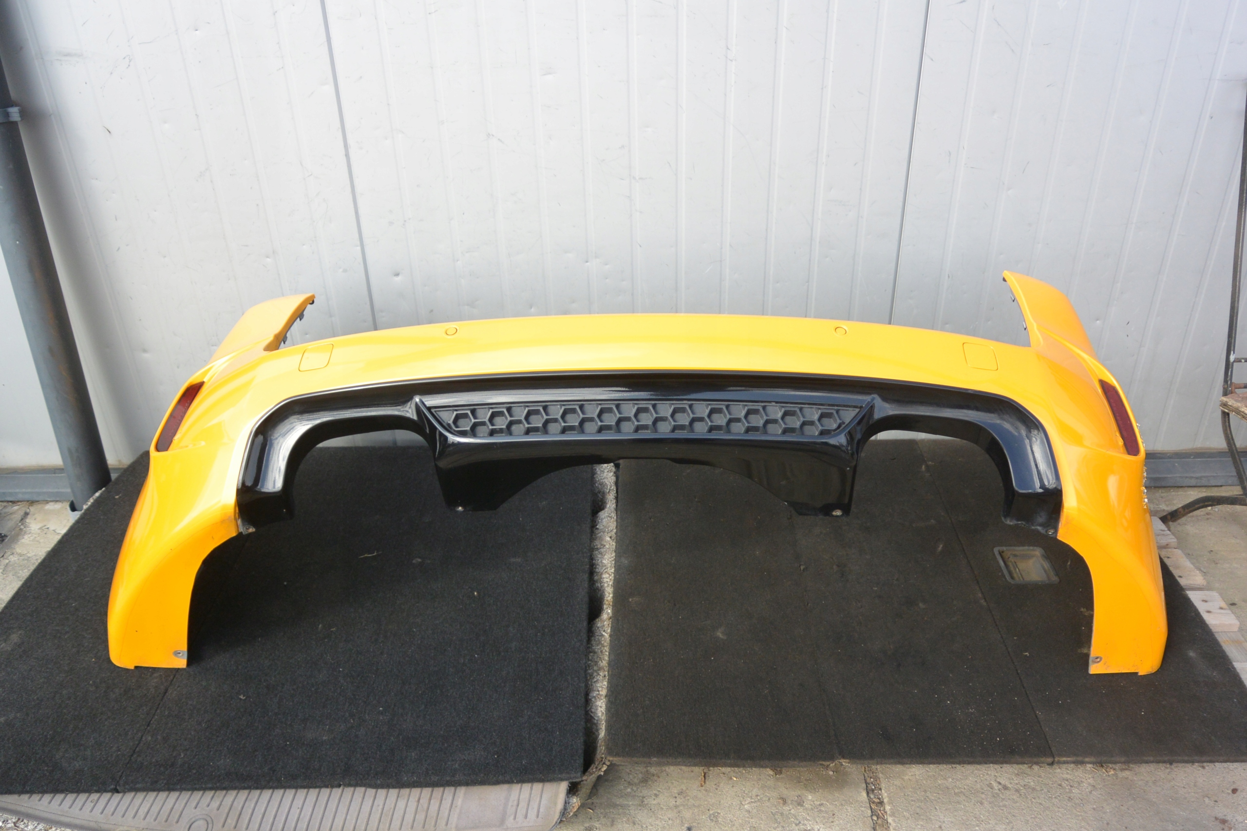 BMW X5M F85 bumper rear part PDC SPOILER diffuser complete original