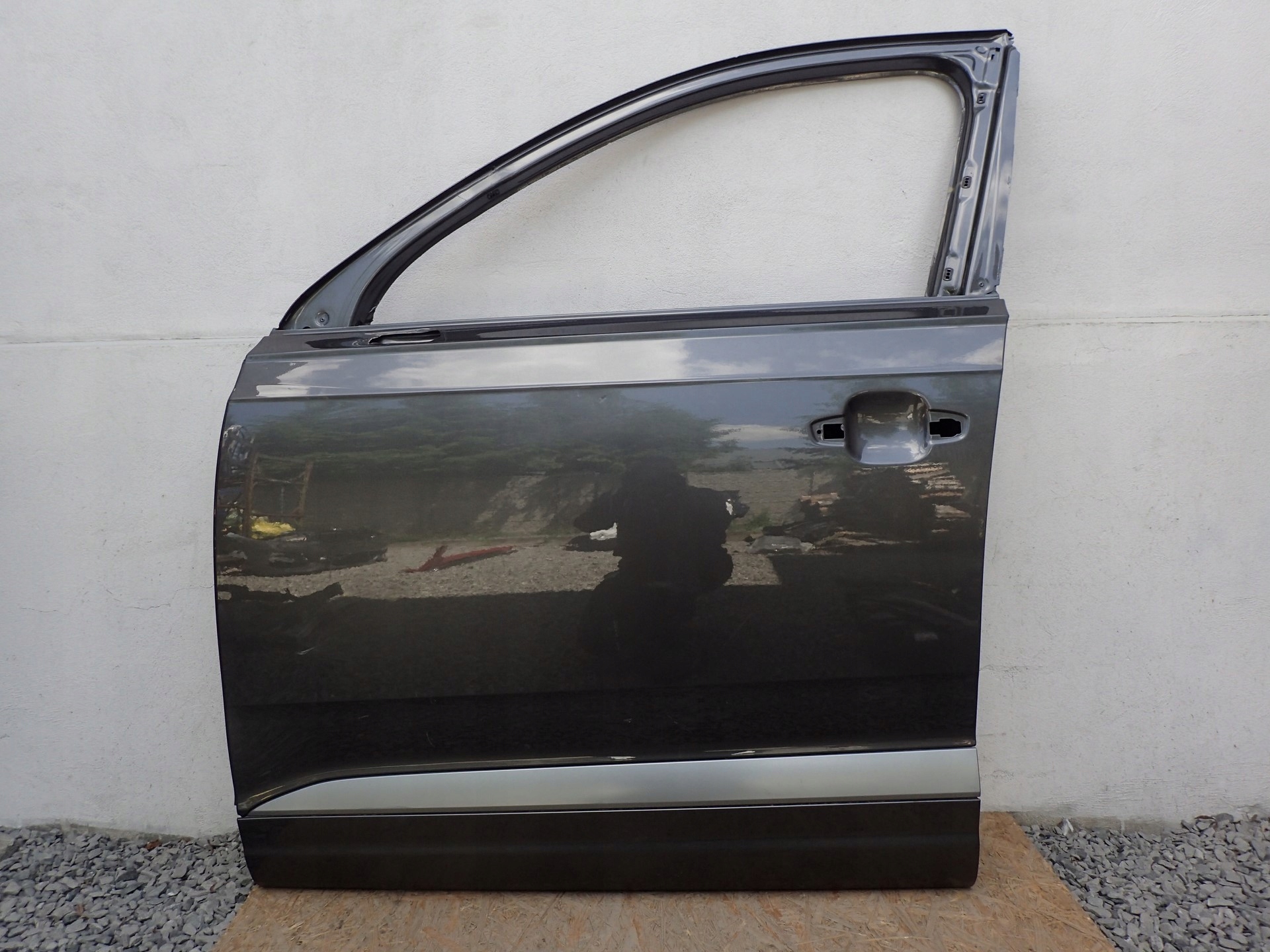 ДВЕРІ ЗЛІВА СПЕРЕДУ ЛІВИЙ ПЕРЕД AUDI Q7 4Mmb