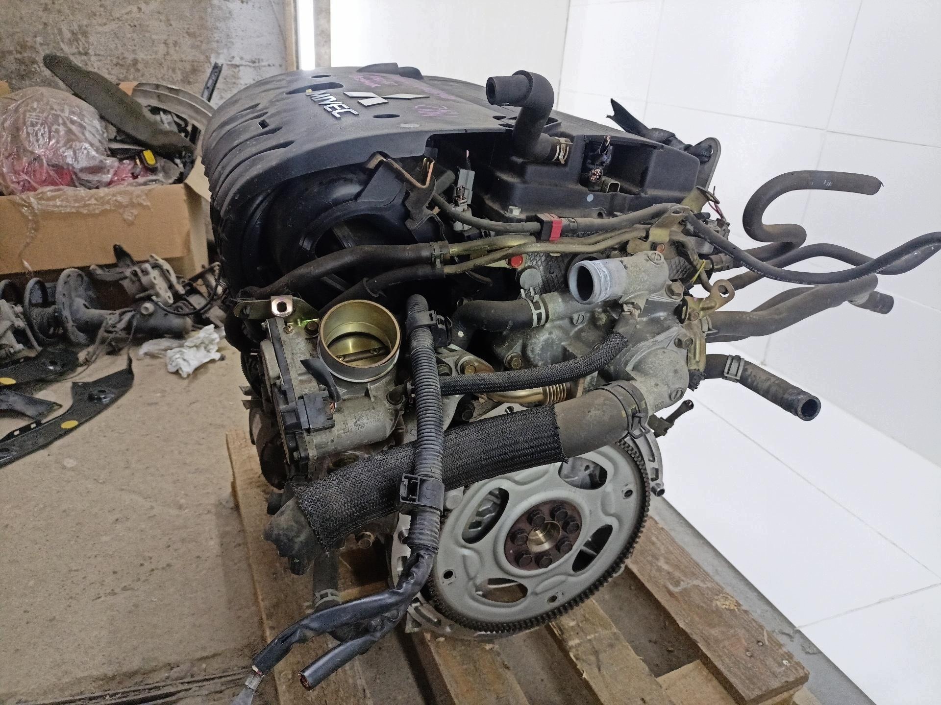 Motor komplet Mitsubishi Outlander 2 facelift 2010 4B12