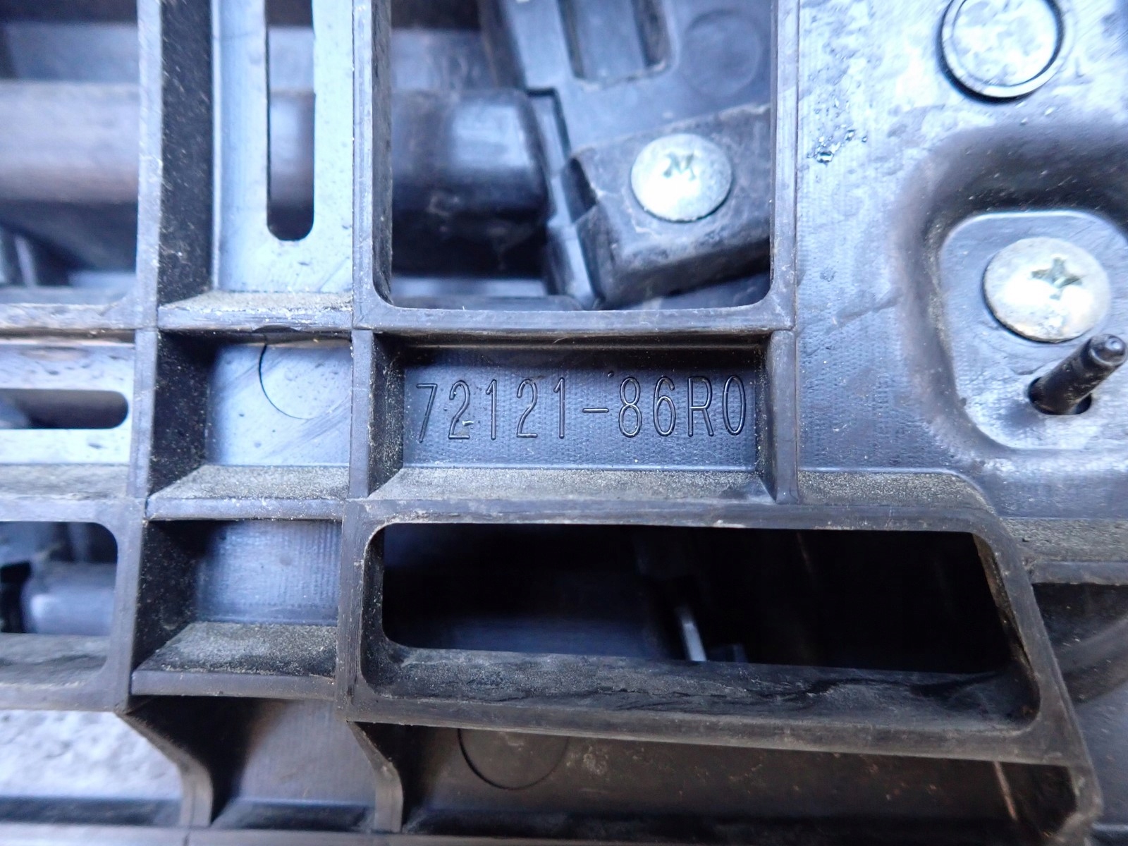 Grill SUZUKI VITARA 3 III LY LIFT 2018- 7211086R00