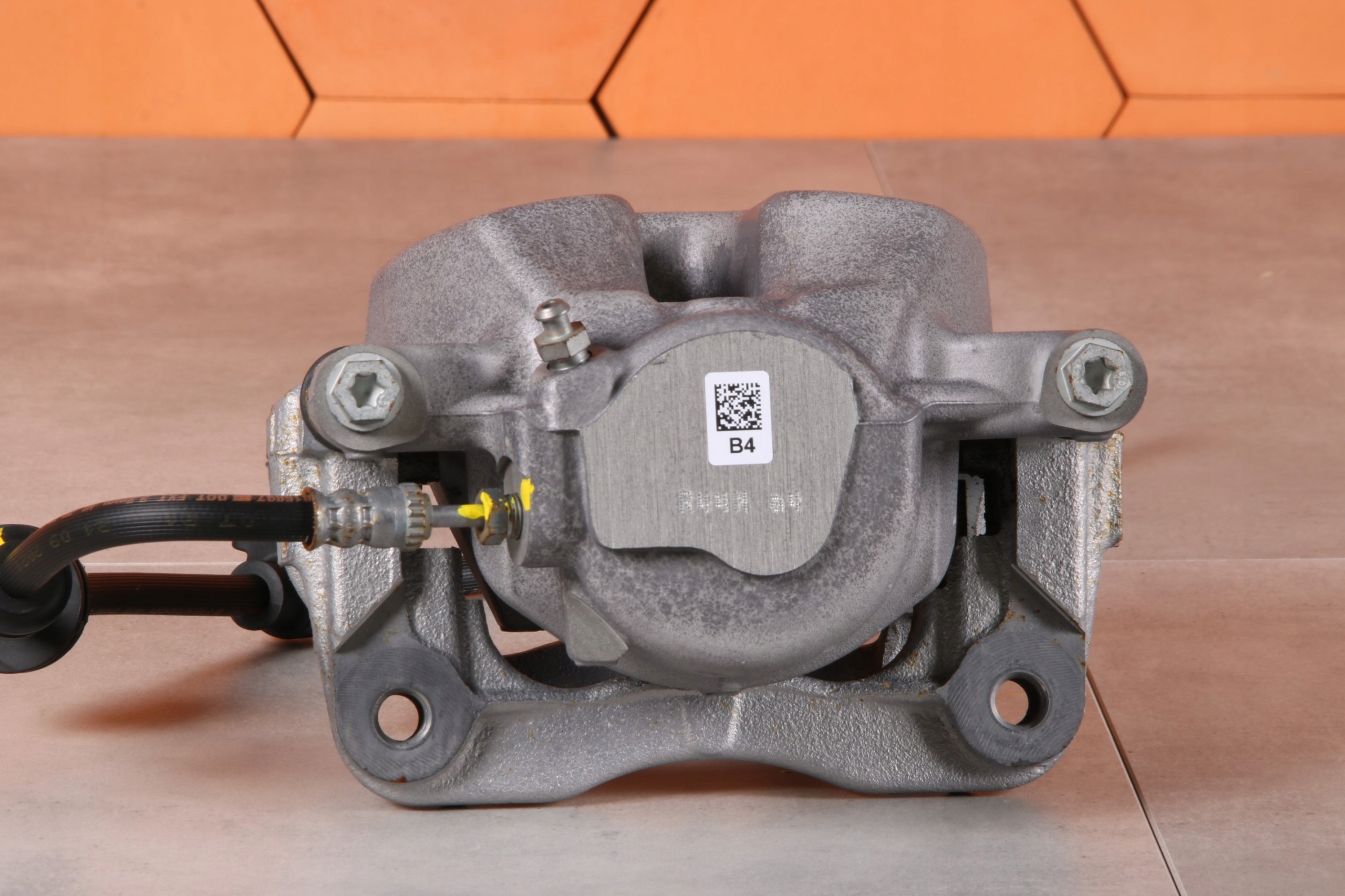BMW G30 G31 caliper brake right front front 6872800 60/24/330 20 km !!