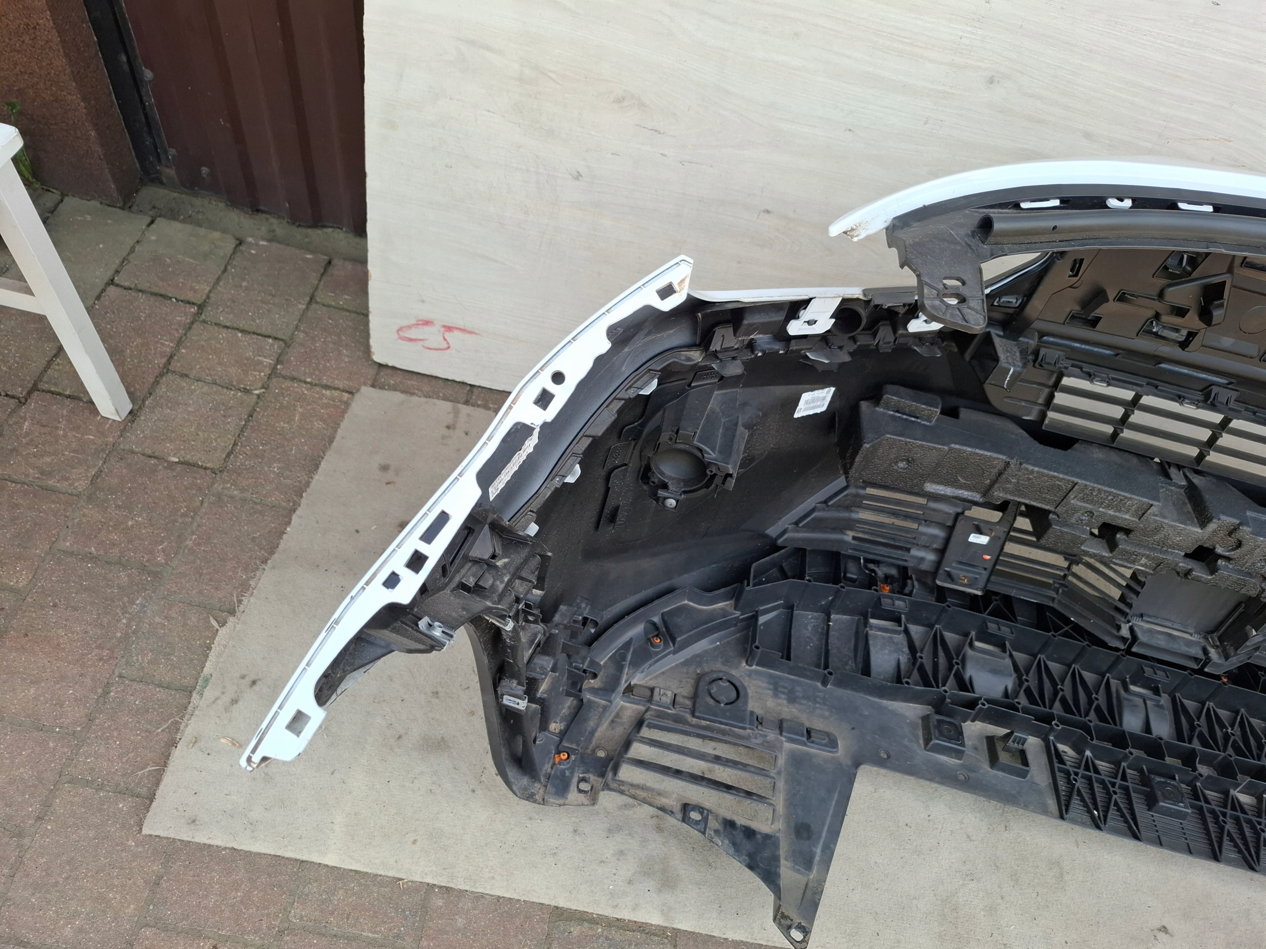 bumper front PEUGEOT PARTNER IV LIFT 25r BIALY EPR