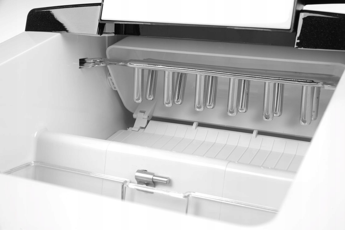 Hendi kostkarka stołowa Kitchen Line do 15 kg/24 h Pojemność zbiornika na lód 4.5 kg