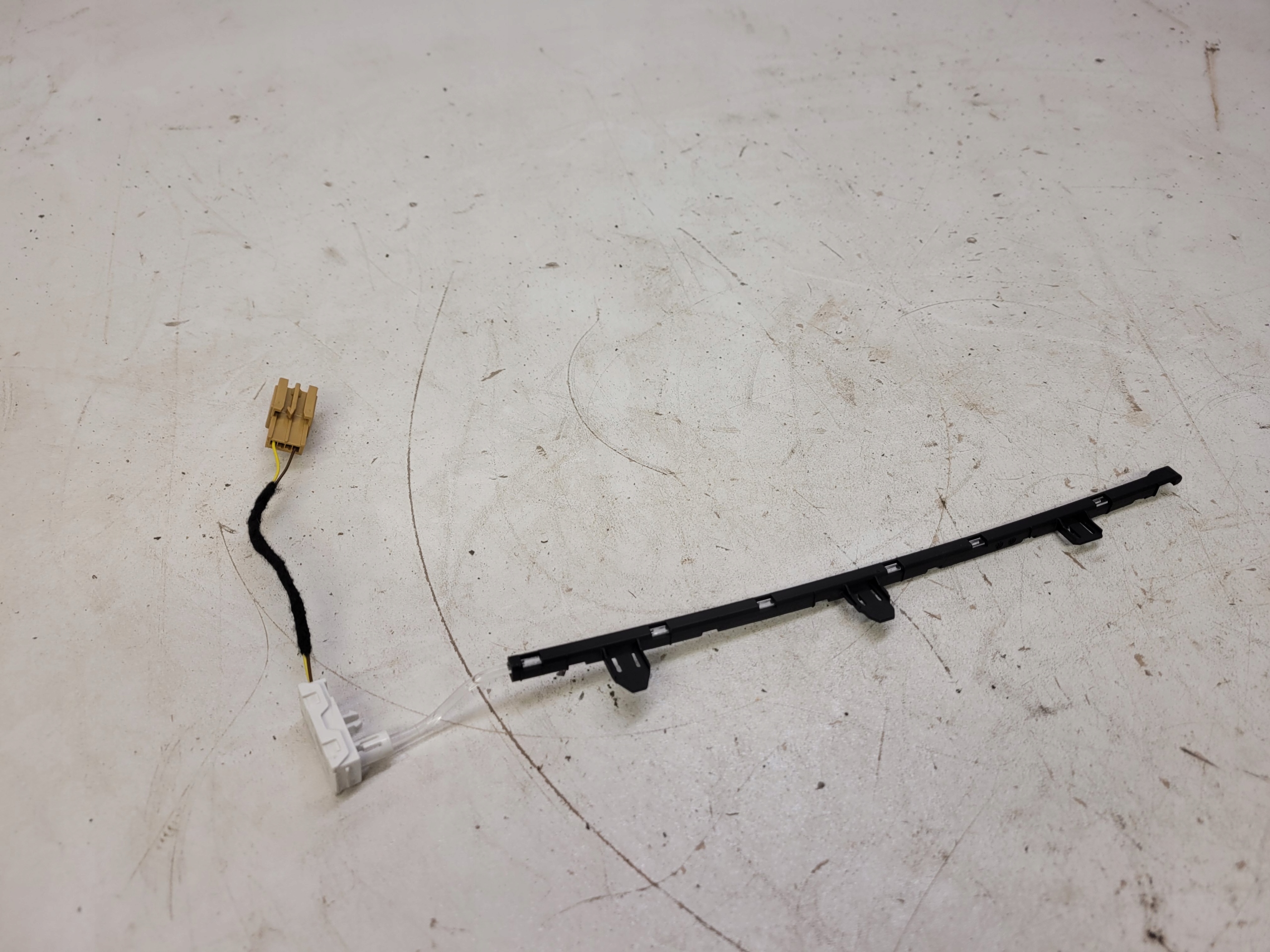 moulding LED door AUDI A4 B9 left front 8W0947356E