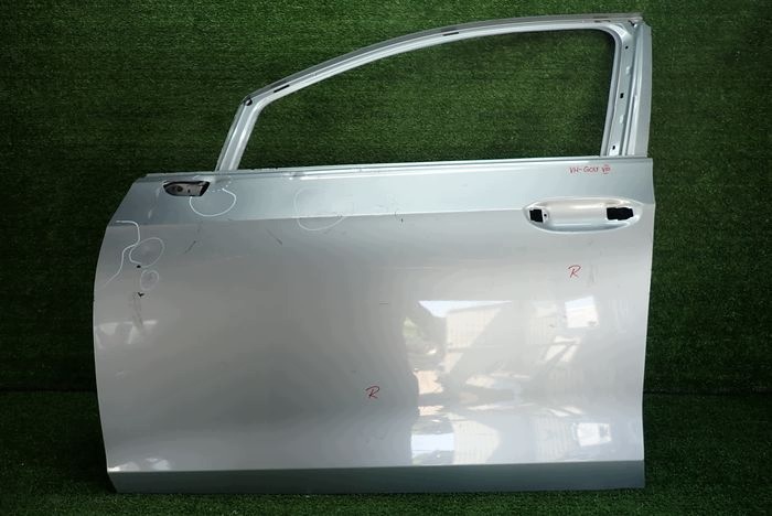 VW GOLF VIII 8 door left front front