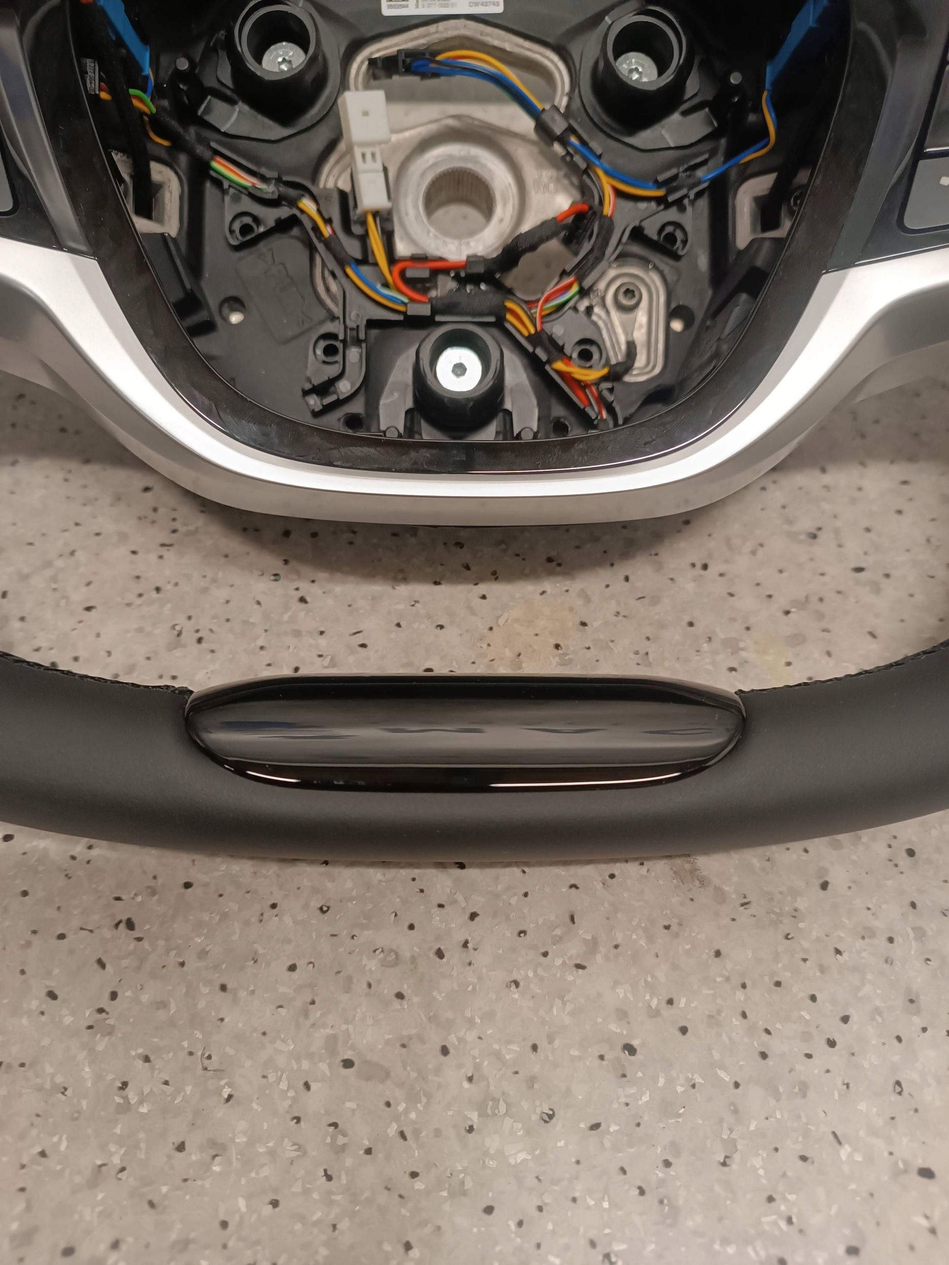 руль новый BMW 4 G22