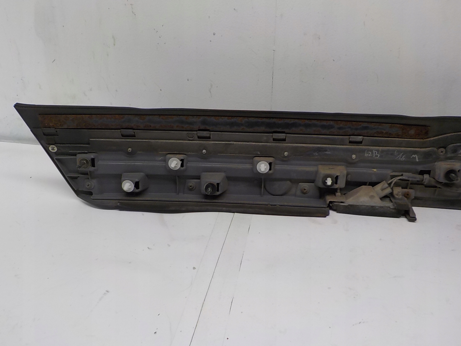 SUBARU FORESTER II SG LIFT cap bonnet moulding