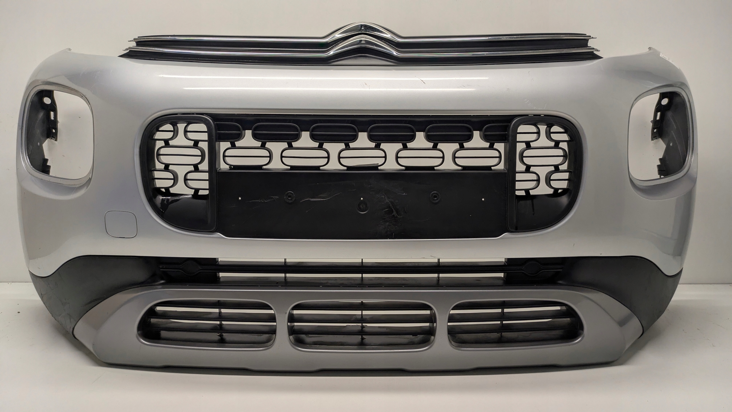 Zderzak przedni CITROEN C3 AIRCROSS 2017-2021 Powierzchnia do malowania