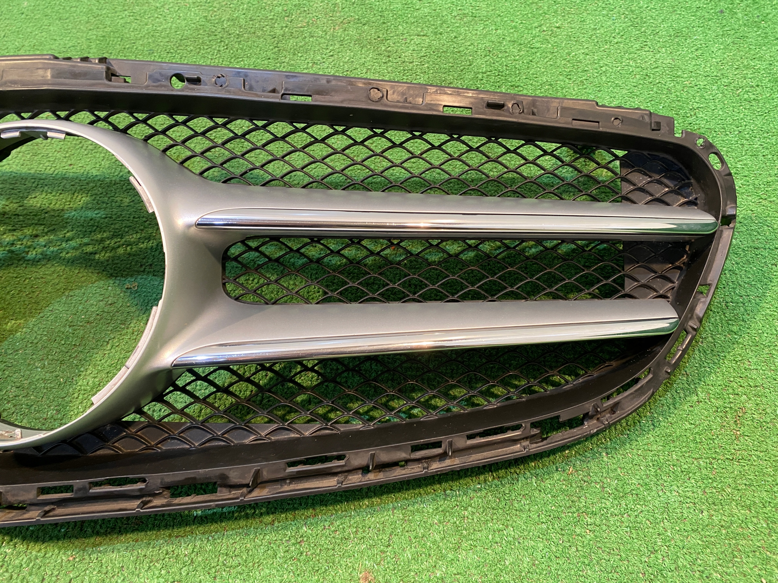 Mercedes-Benz E-Klasse W212 Kühlergrill FRONTGRILL Kühlergitter - Thumbnail 4