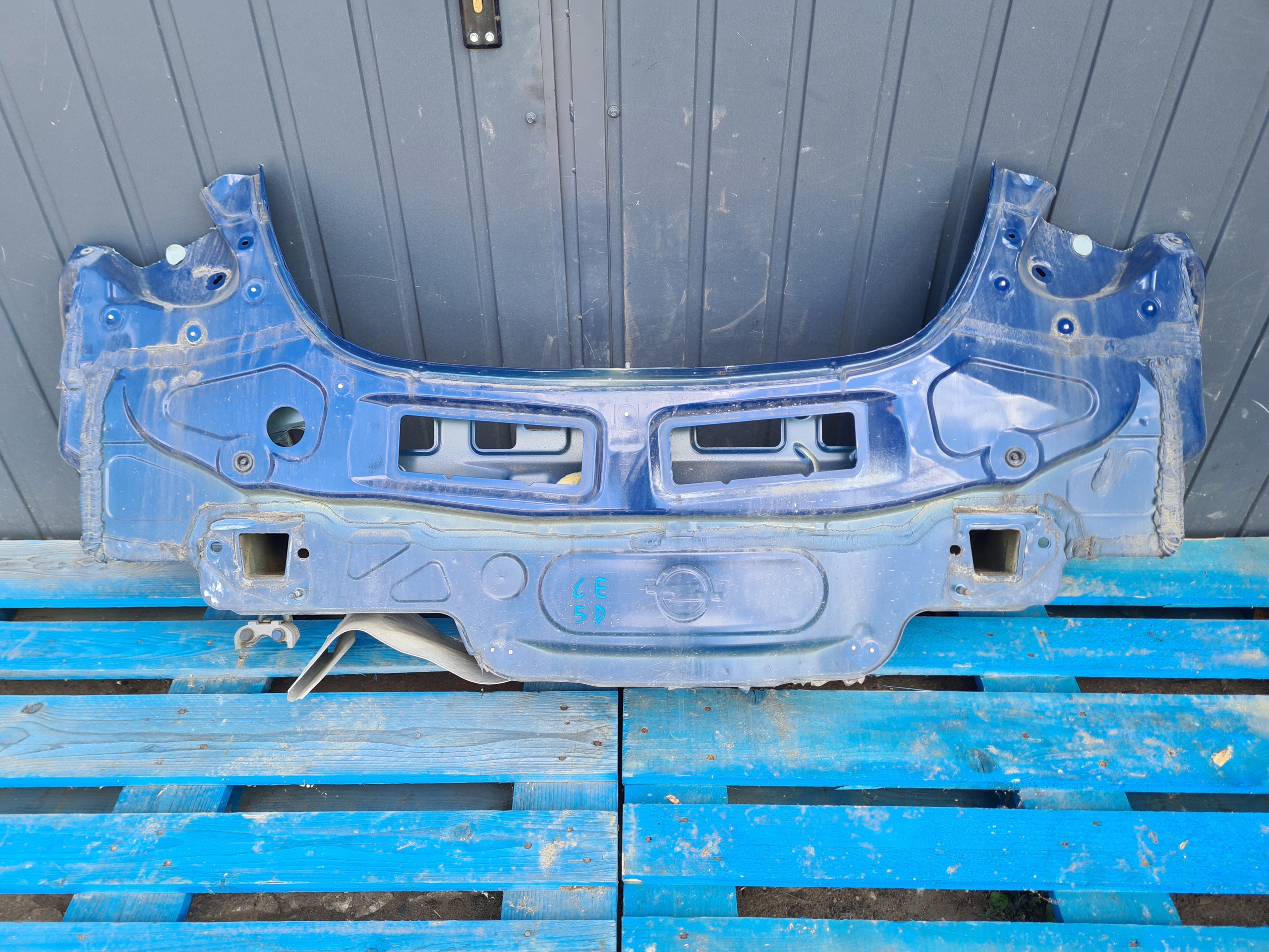 PAS TYLNY OPEL CORSA E 5 DRZWI