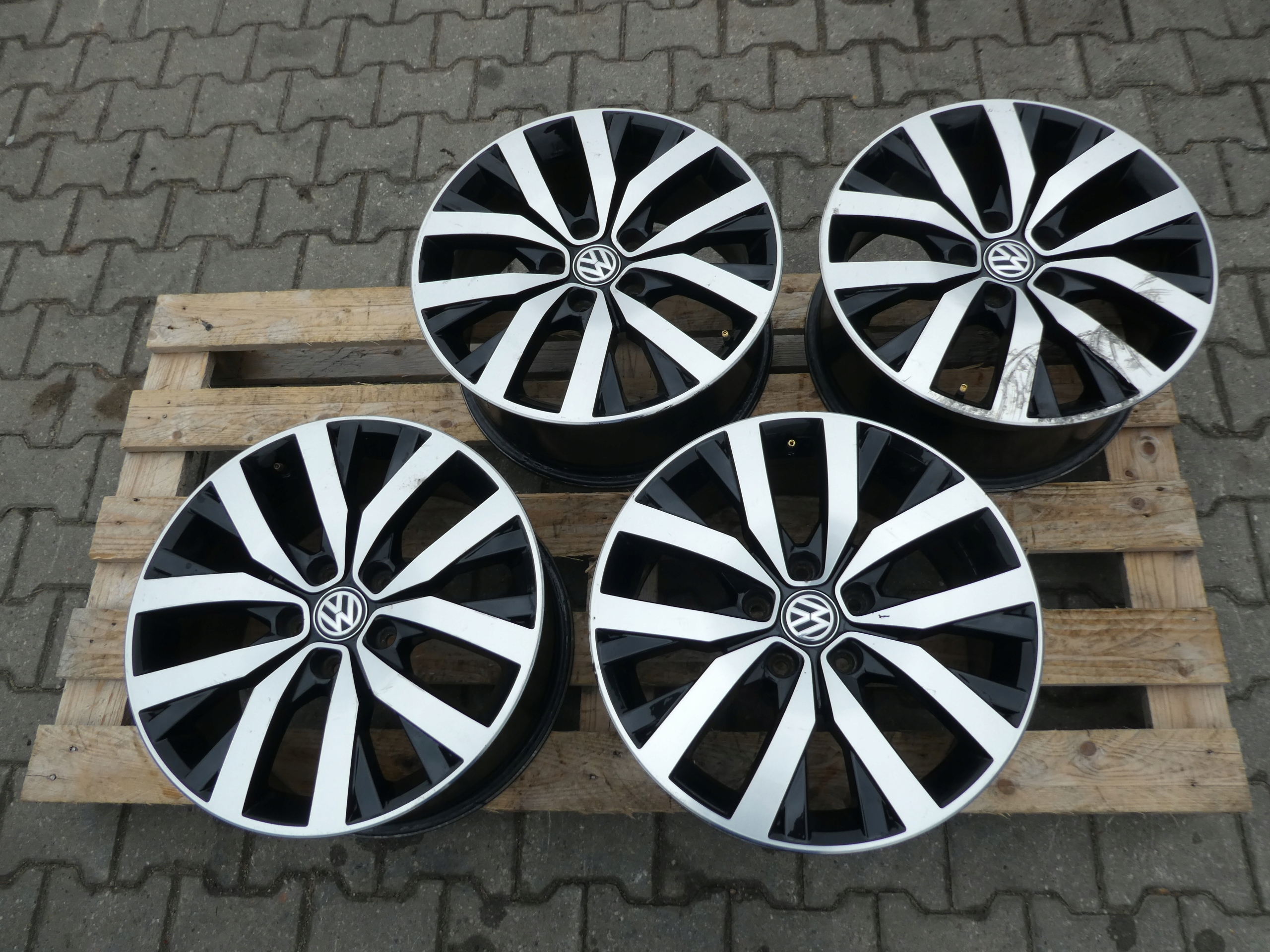 4X discs aluminium disc 7E0601025H VW T5 T6 5X120