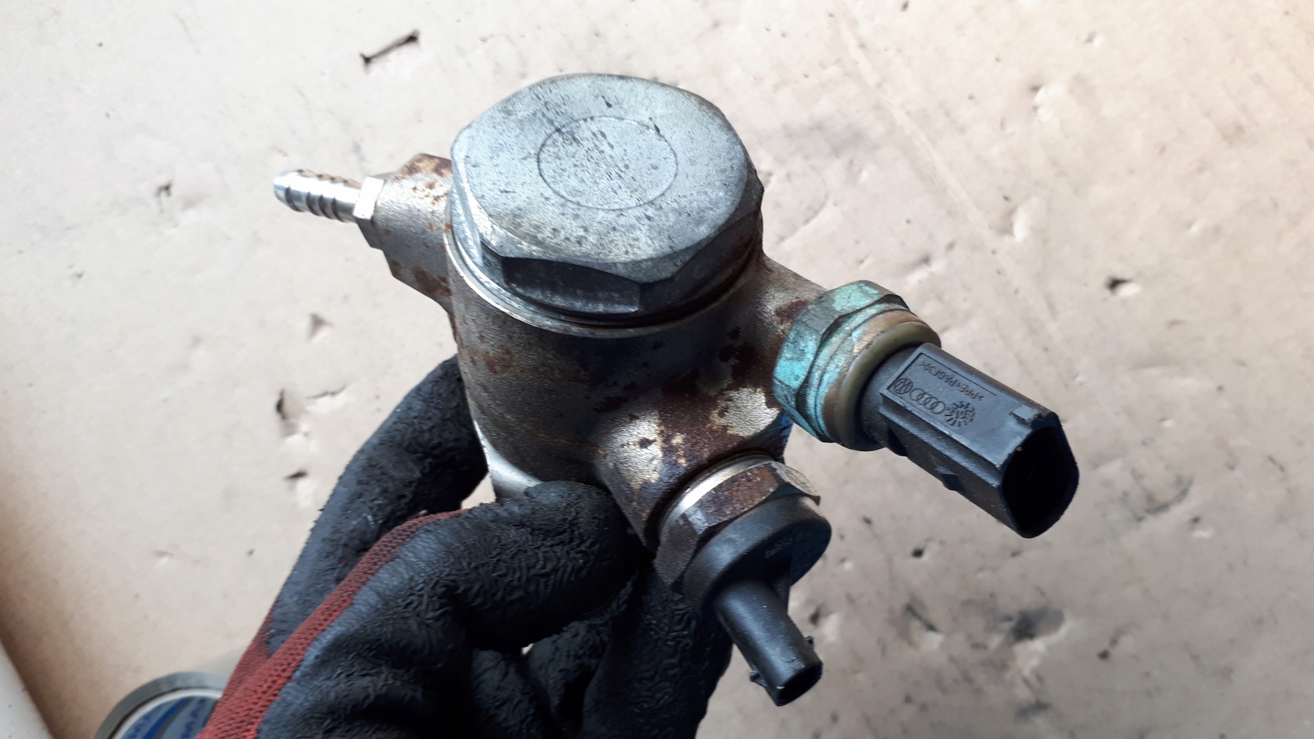 A6 C7 4G pumpa goriva 07L127026J 3.0 TFSI S4 B8