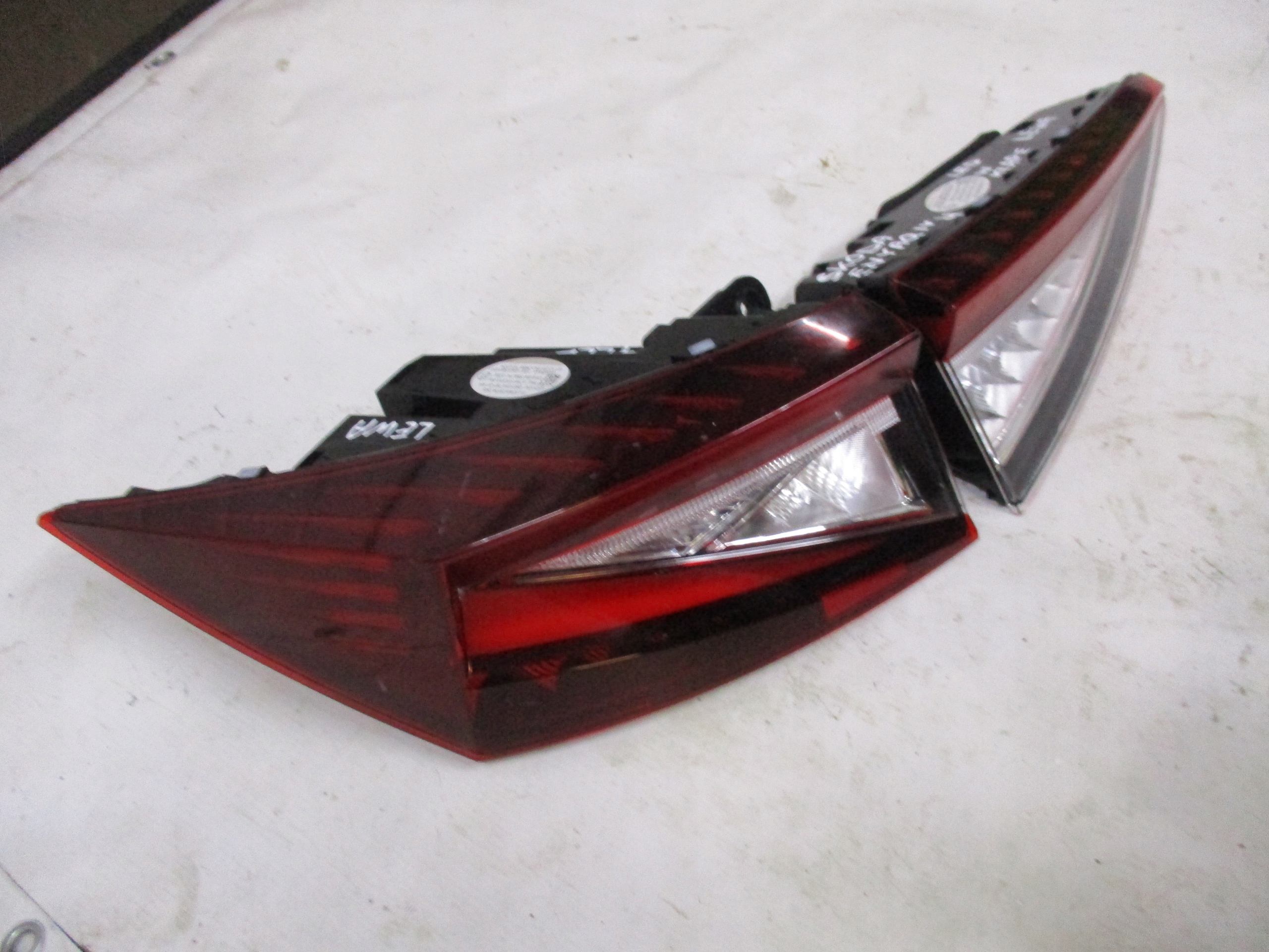 light left rear part rear Skoda ENYQ 4 IV LED 5LA945207A