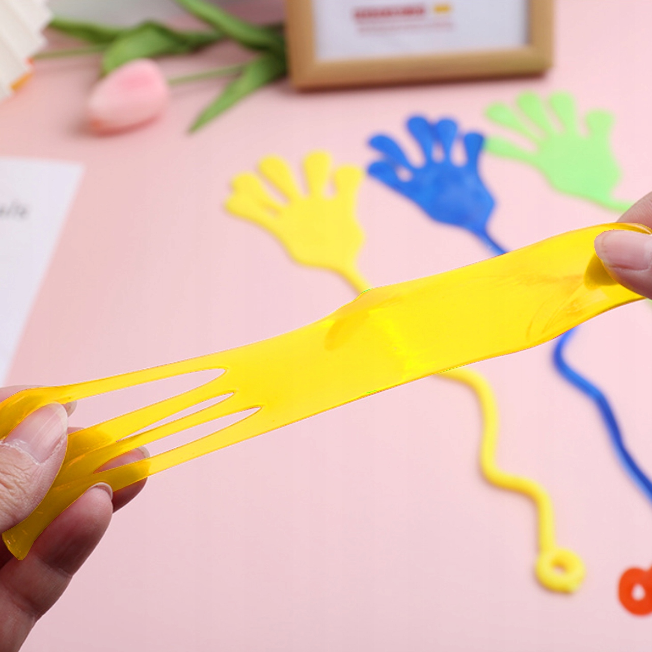 PACŁAPKA ŻELOWA ŁAPKA WIELKA XXL GUMOLEPKA GLUT KLEJĄCY PRZYLEPNY ZABAWKA Materiał guma