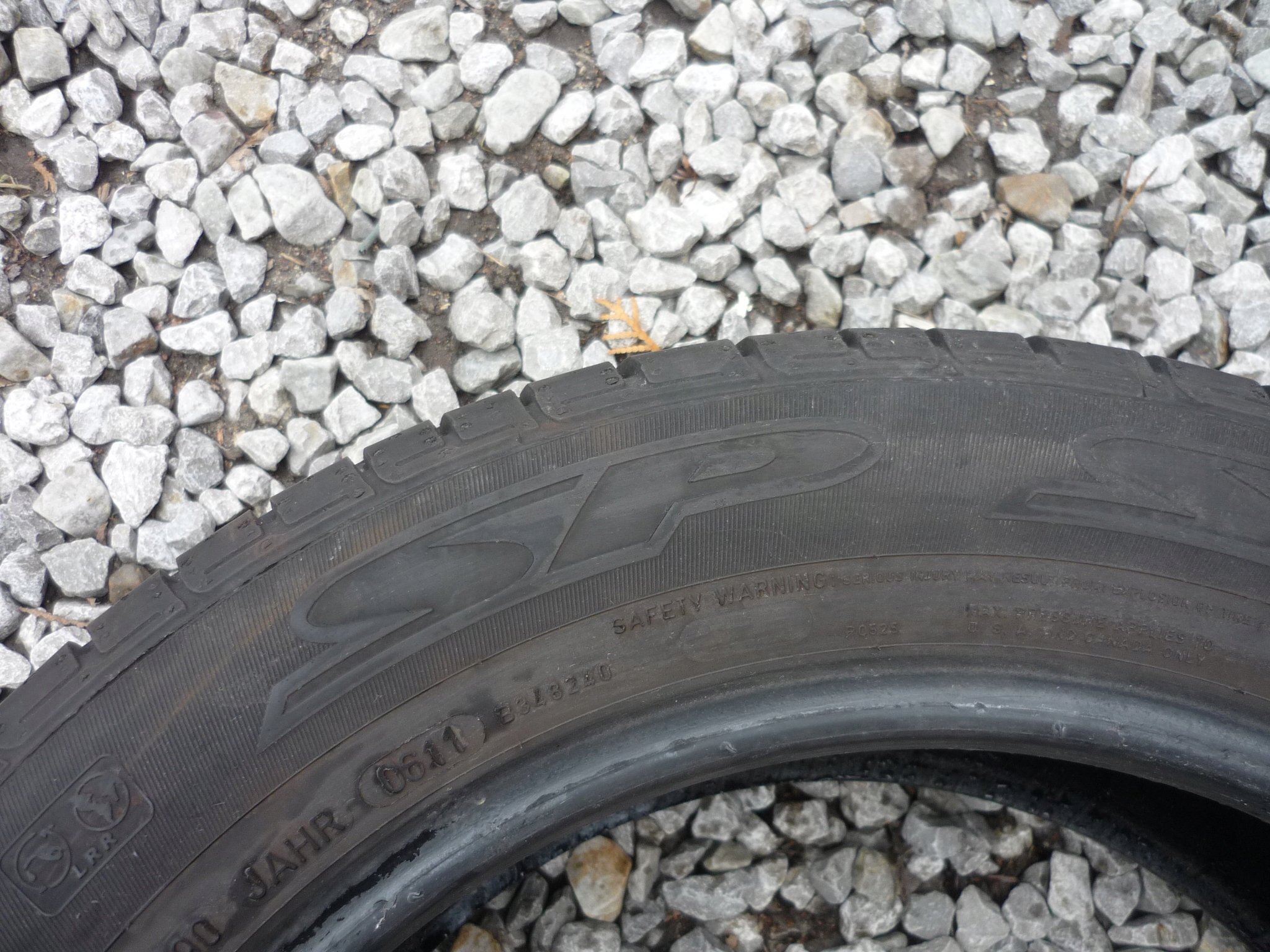 OPONA LETNIA 6,8MM 1SZT DUNLOP 185/60 R15 Profil opony 60