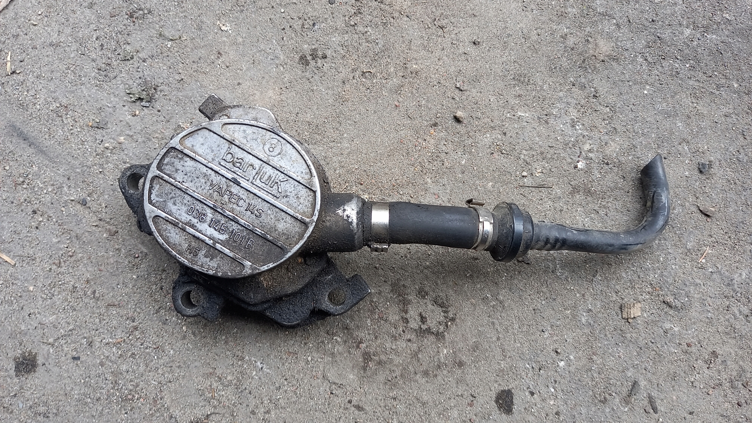 ВАКУУМНИЙ НАСОС VOLKSWAGEN GOLF IV 99R 1.9 D