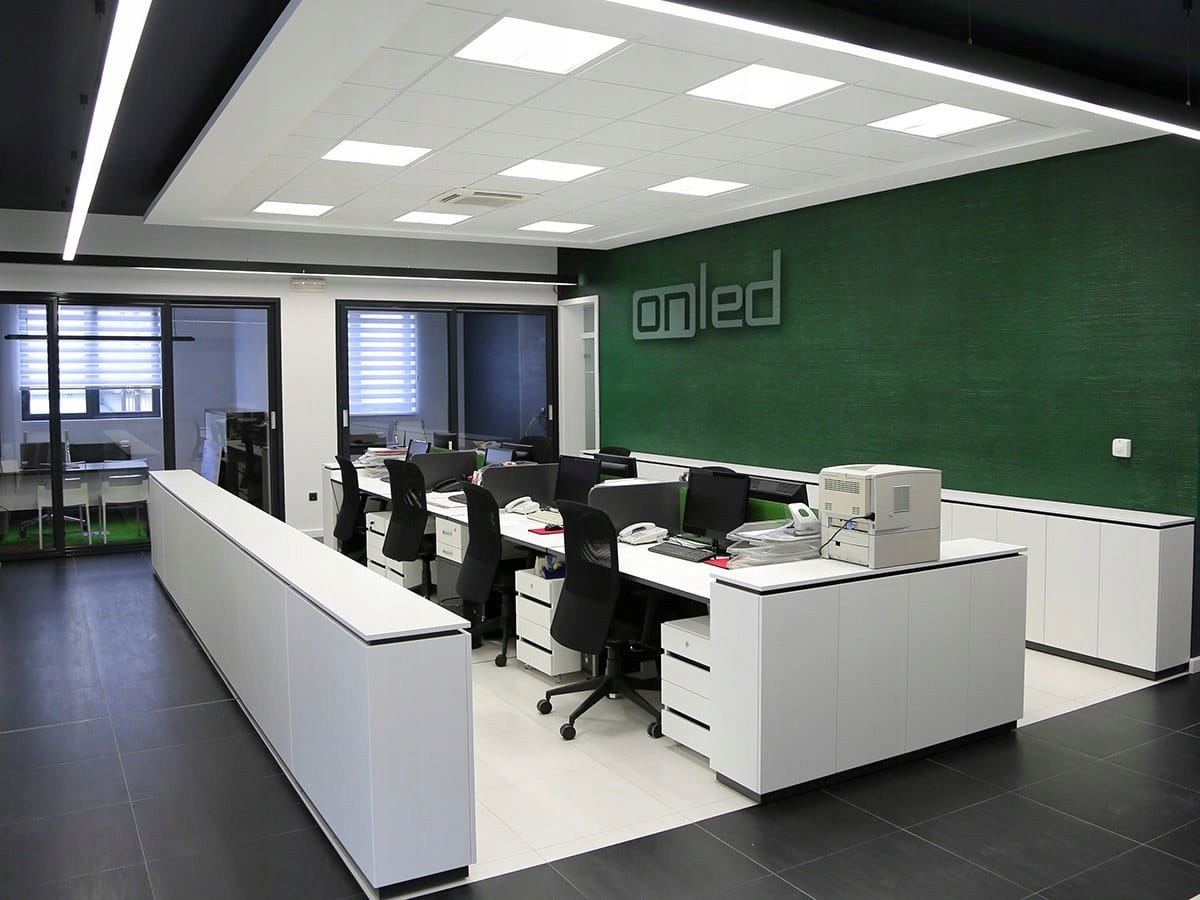 Panel LED 60x60 50W 3000K Lampa Wpuszczana Sufitowa Plafon Armstrong Rodzaj gwintu zintegrowane źródło LED