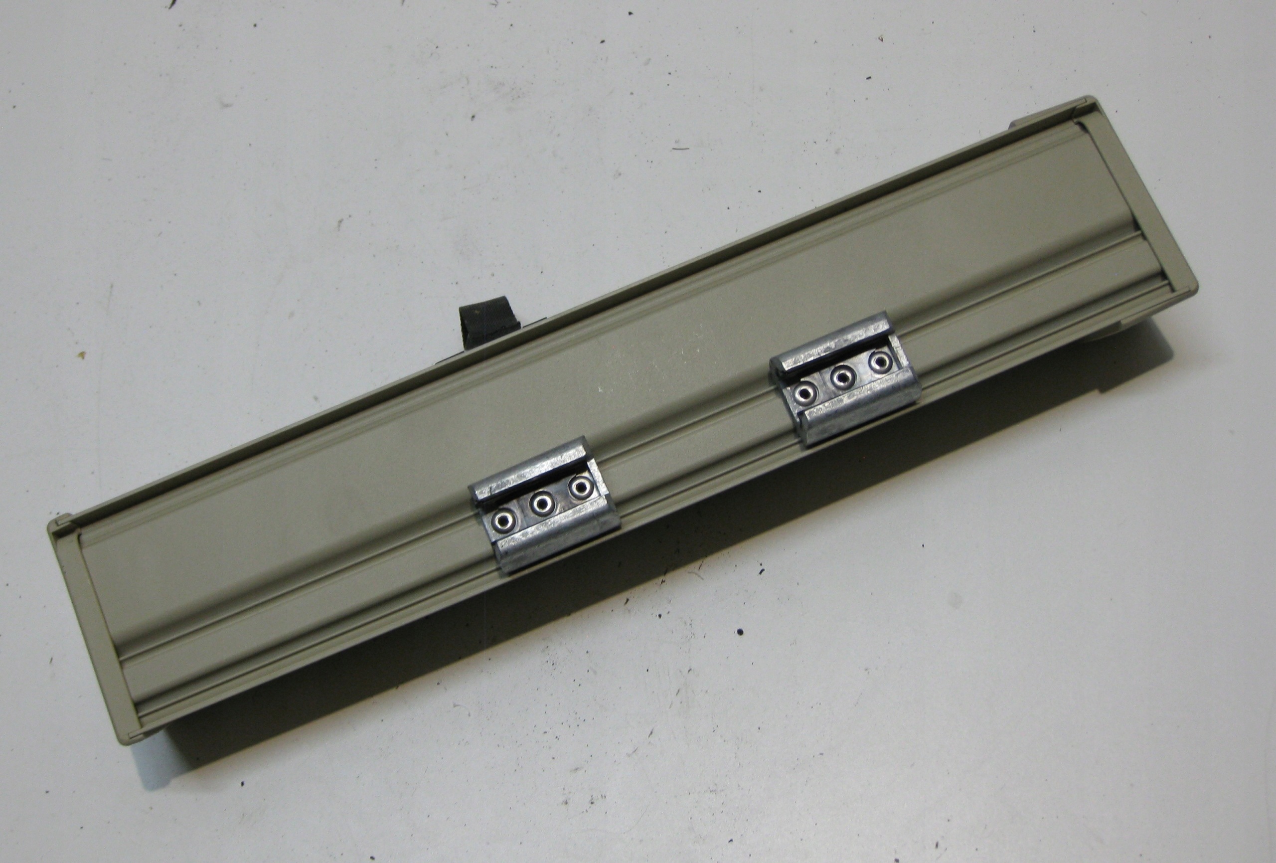 VOLVO V70 2.0 D 09R KOMBI blinds boot net left