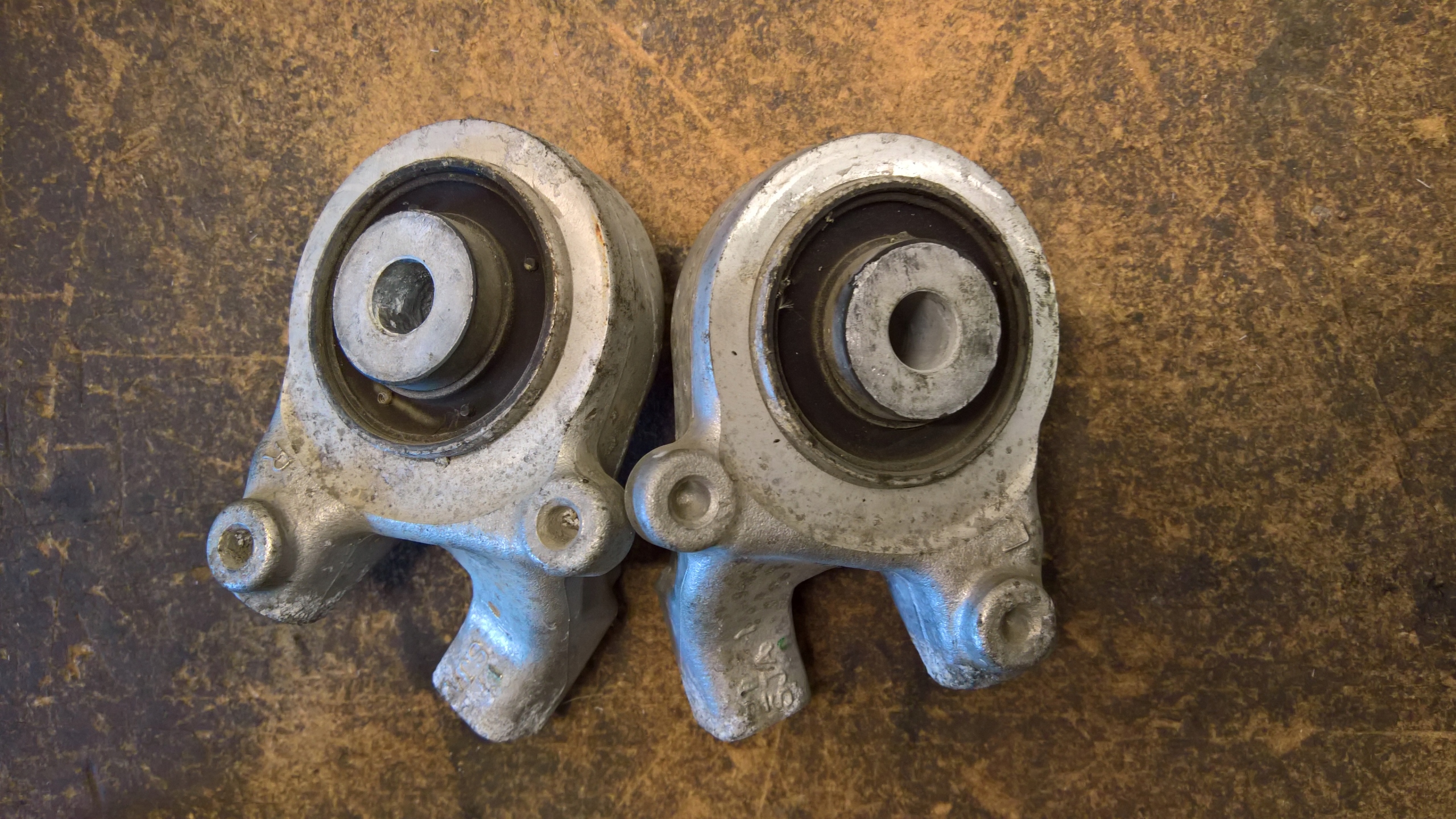 Подушка подушки dyfra dyfru Honda Legend IV kpl