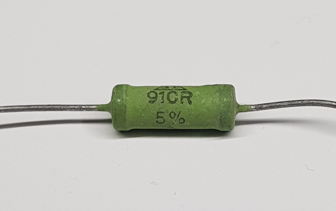 Rezystor Opornik 5W 910 Ohm 5%