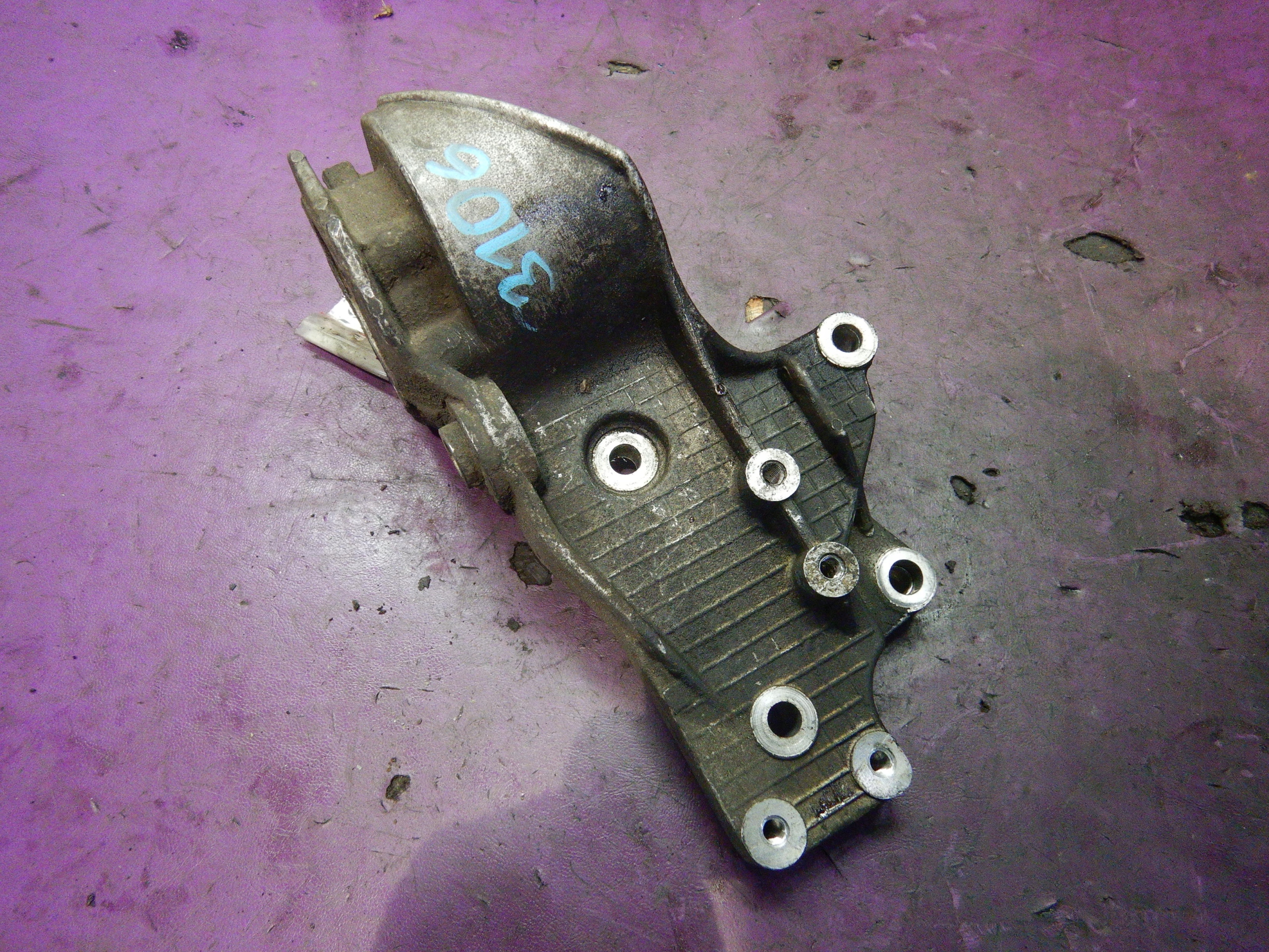 MULTIPLA I 1,9JTD PODPORA PÓŁOSI 46547519 186A6000