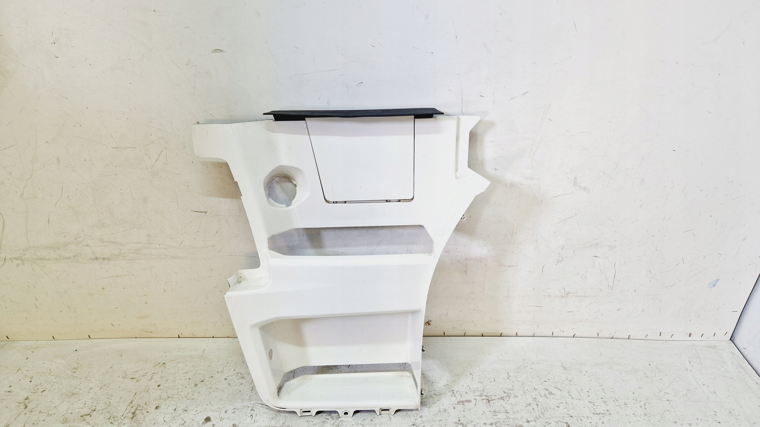 Ступінь сходинки щаблі кабіни scania S r 2559301