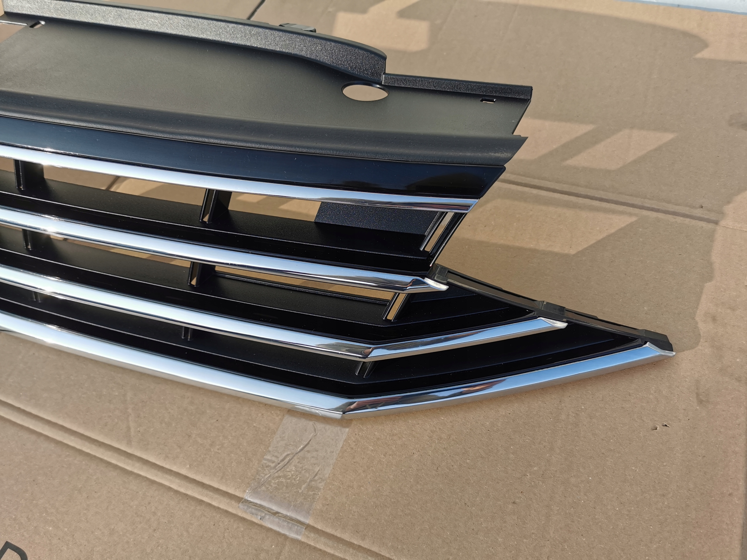 VW Passat B8 Kühlergrill FRONTGRILL Kühlergitter 3G0853653N - Thumbnail 8