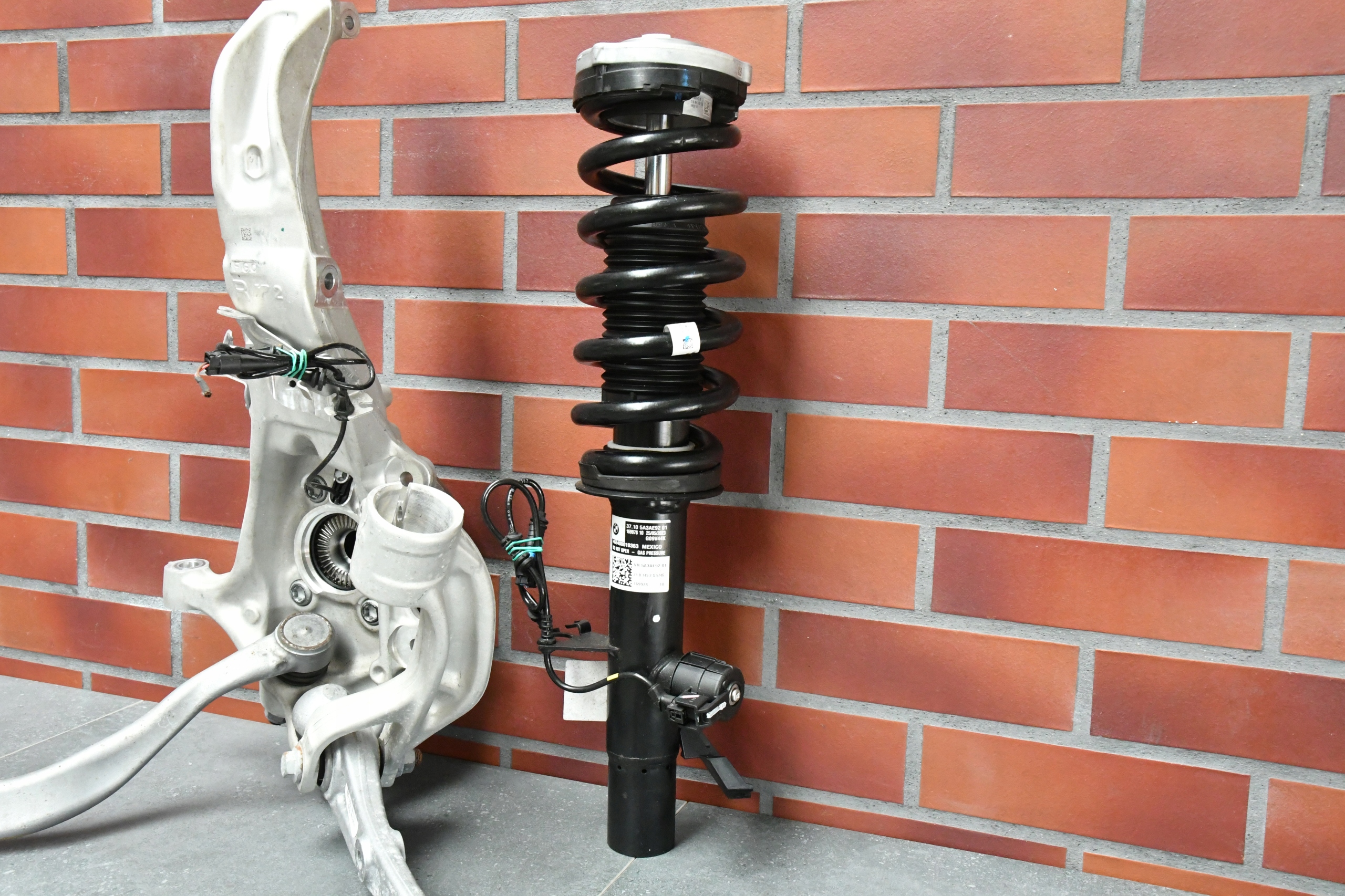 swing right front shock absorber right BMW XM G09 820km