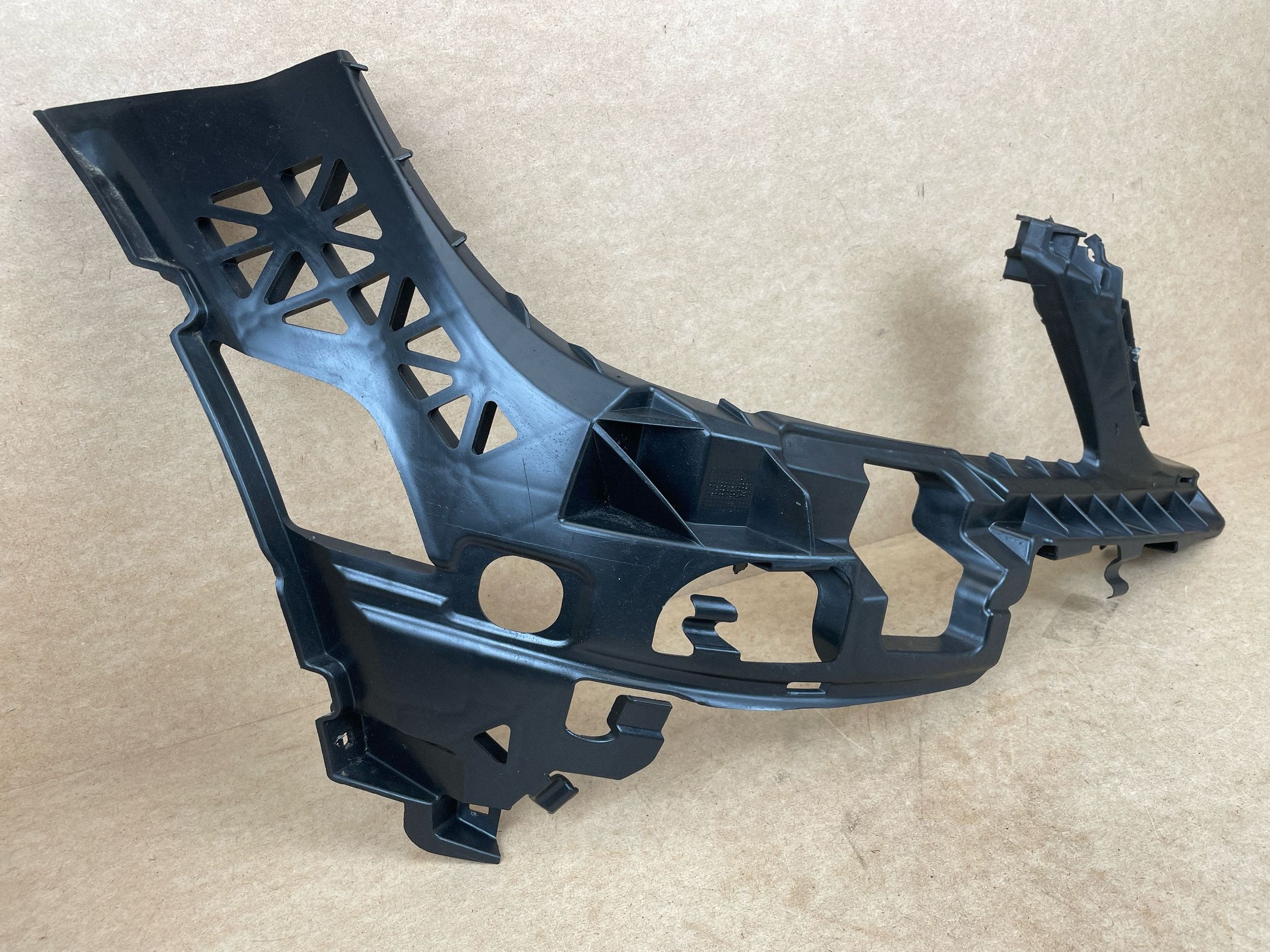 Support Support plaque Pare choc Droite Avant MERCEDES C-KLASA W204 C204 2007-2011