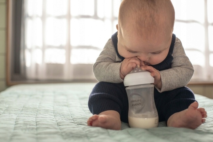 AVENT BUTELKA ANTYKOLKOWA NATURAL RESPONSE 260ml Wiek dziecka 1 m+