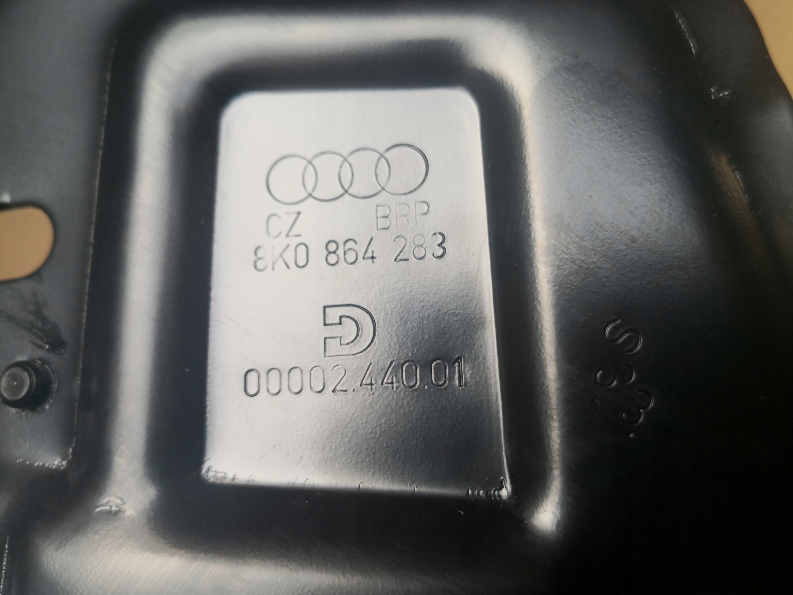 bracciolo Supporto WELUR AUDI A4 B8 8K0864283