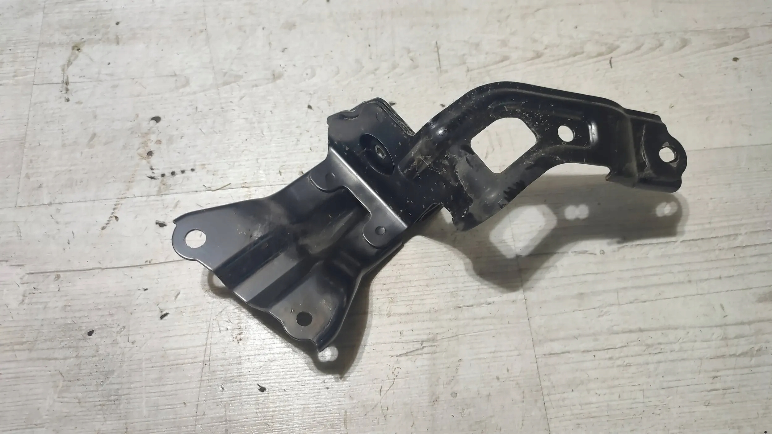 Toyota C-HR and 1.2 19r holder bracket ABS