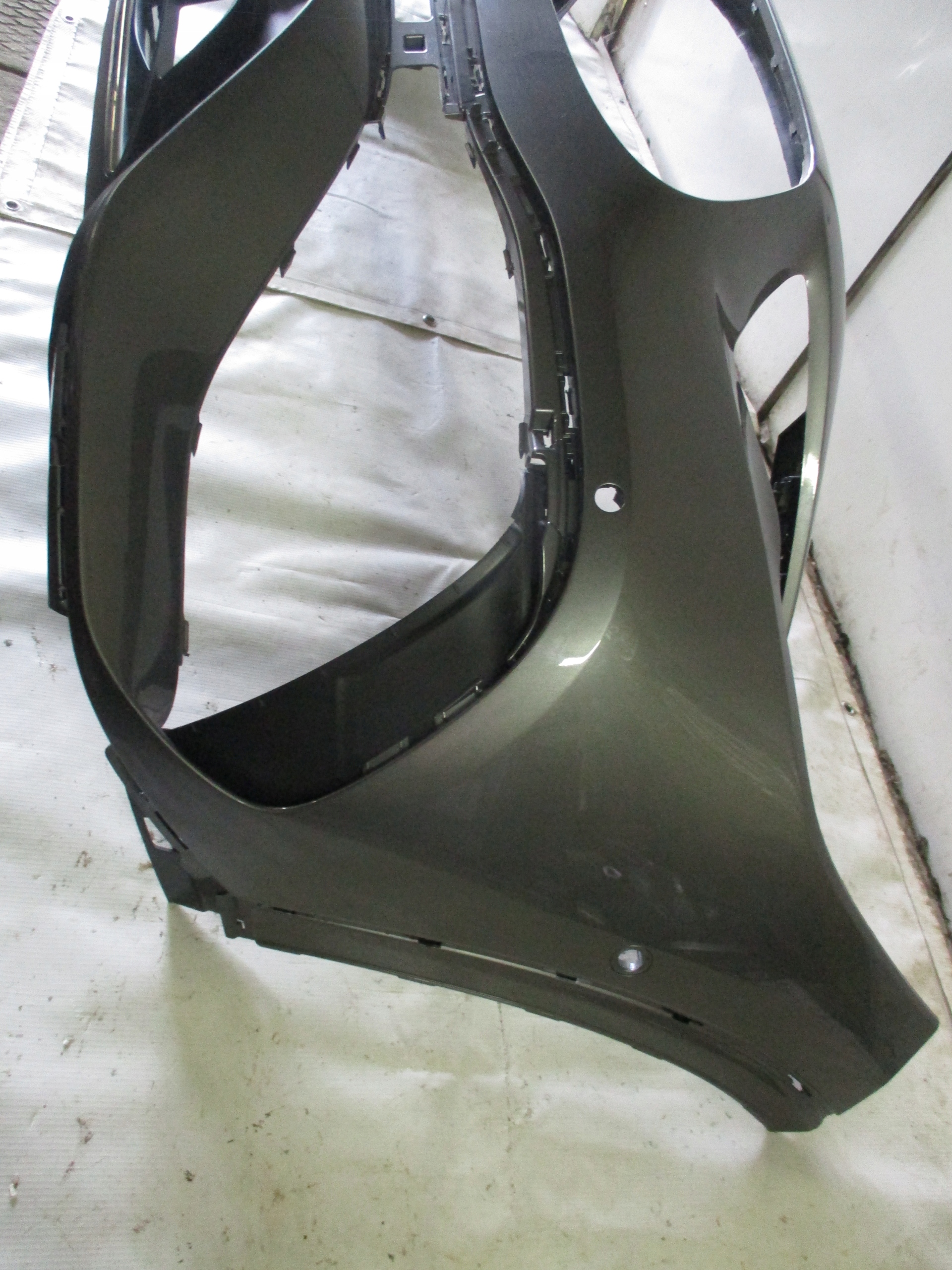 bumper front front Mercedes GLA 247 AMG A2478850607 4 x PDC