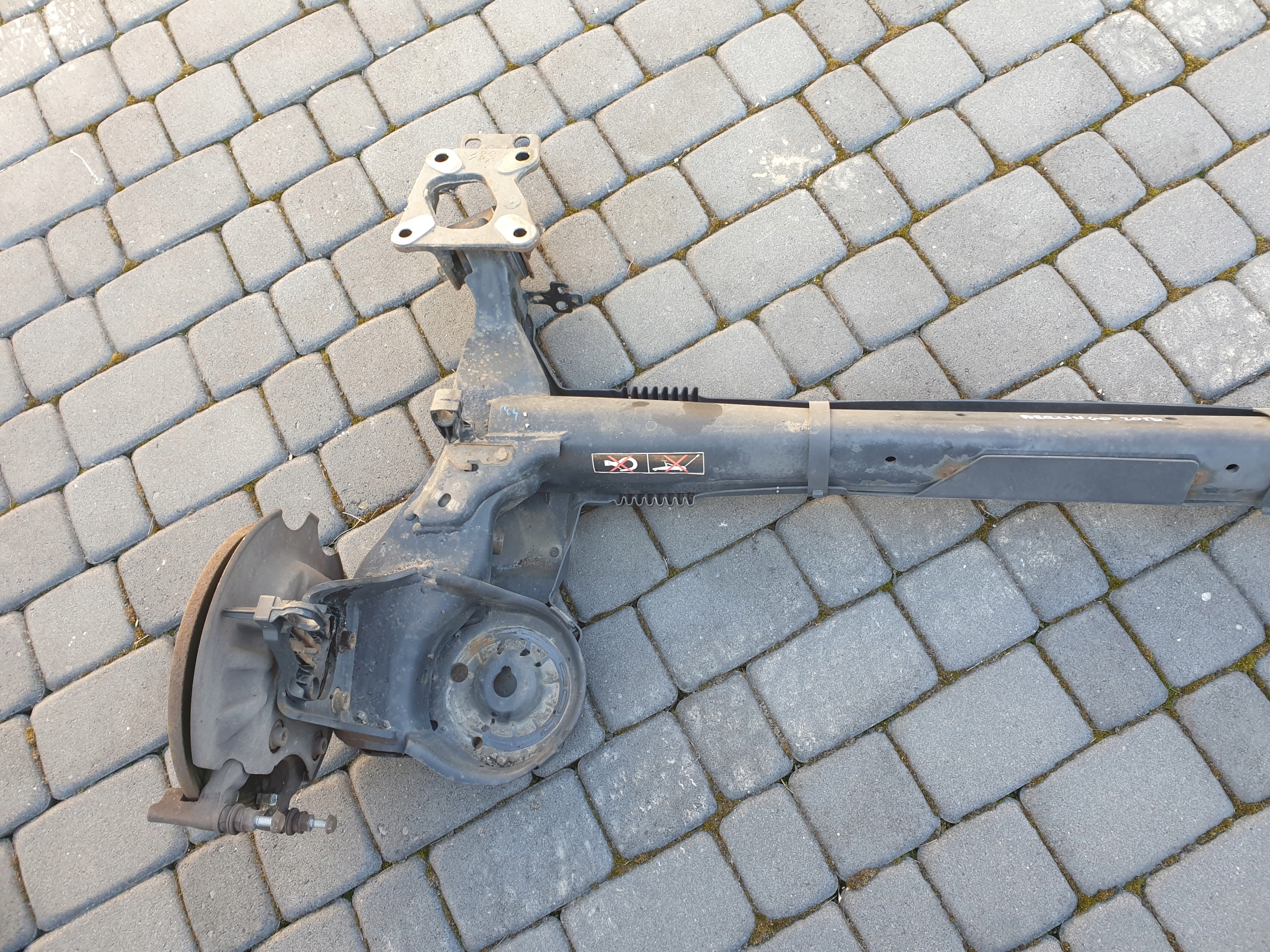 rear sider axis PEUGEOT PARTNER CITROEN BERLINGO II B9 2011