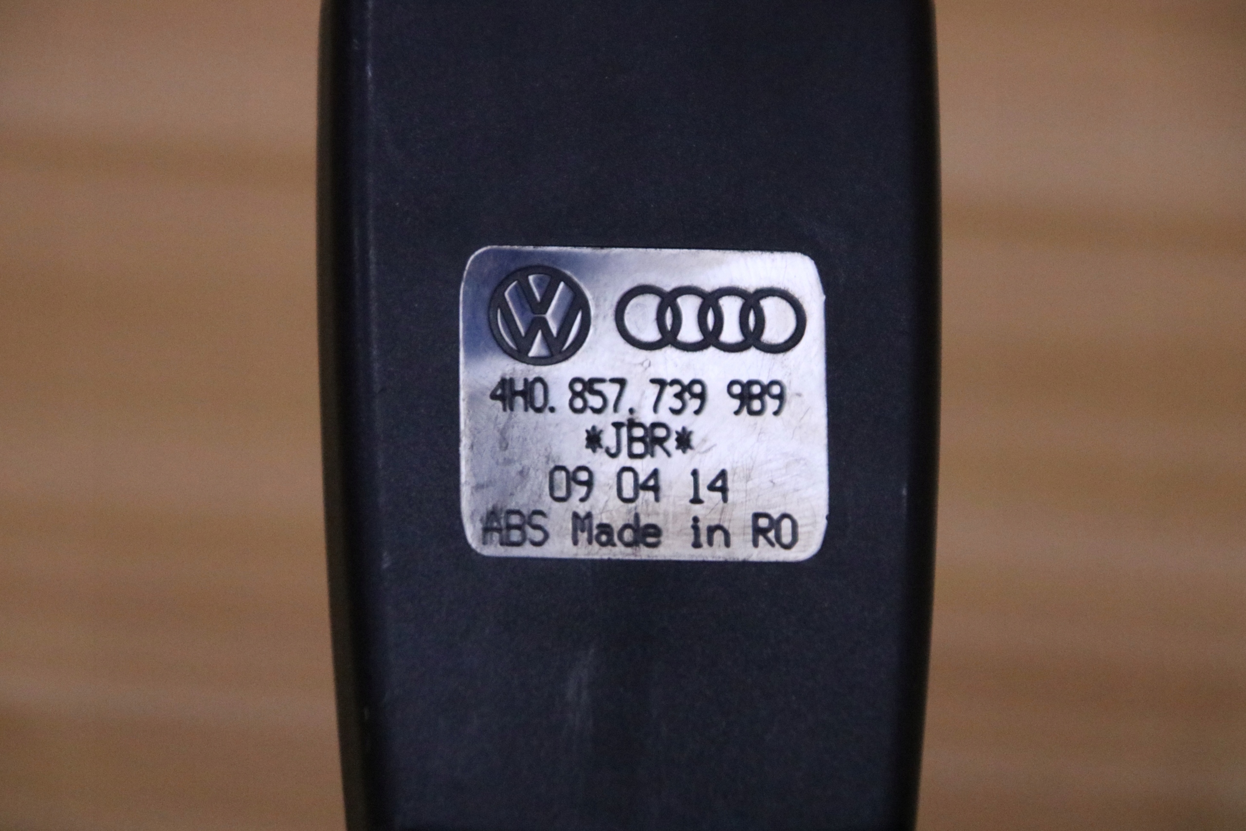 AUDI A8 D4 4H Fixation arbre ceintures sécurité de Sécurité Arrière Arrière 4H0857739