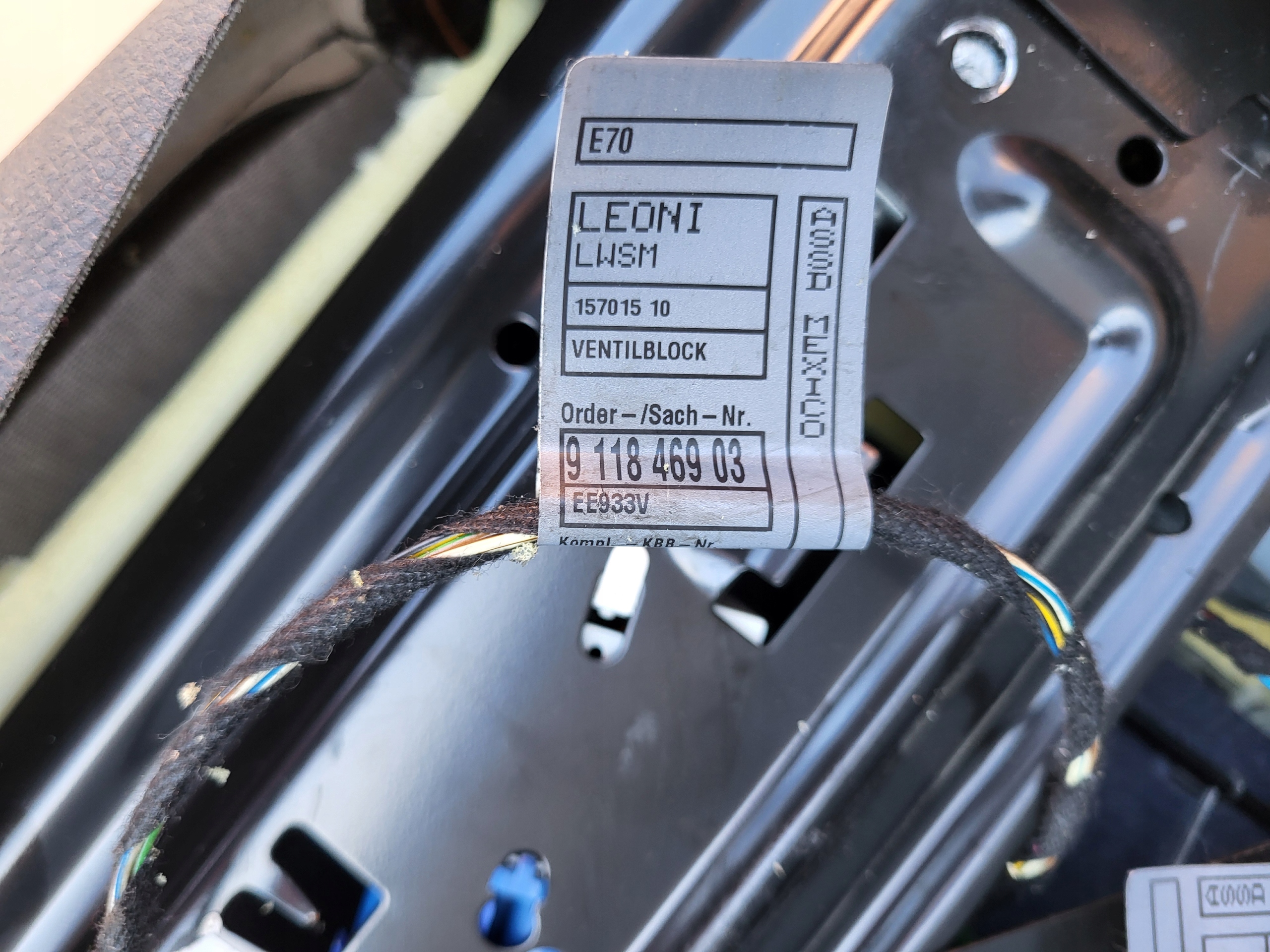 диффузор кресло передний левый BMW X5 E70 X6 E71 кожа oe европа