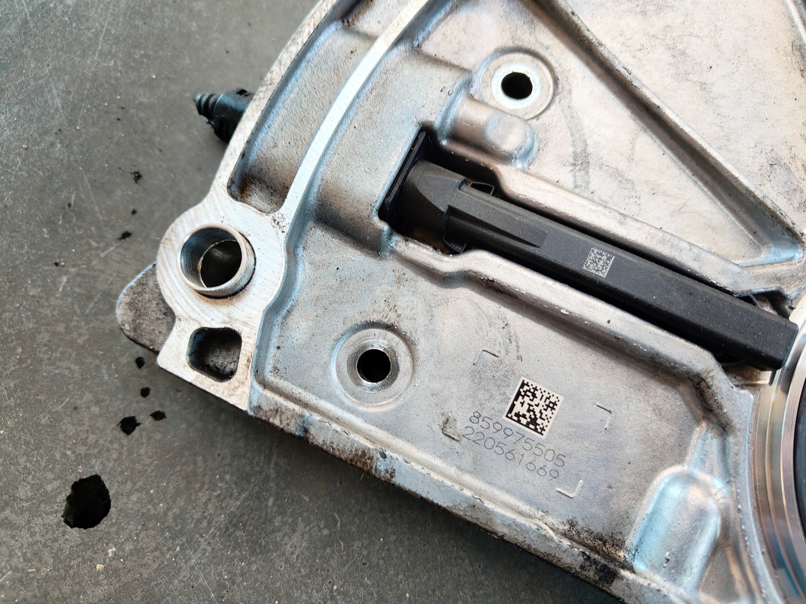 BMW Boîte Couvercle de la distribution 8514001