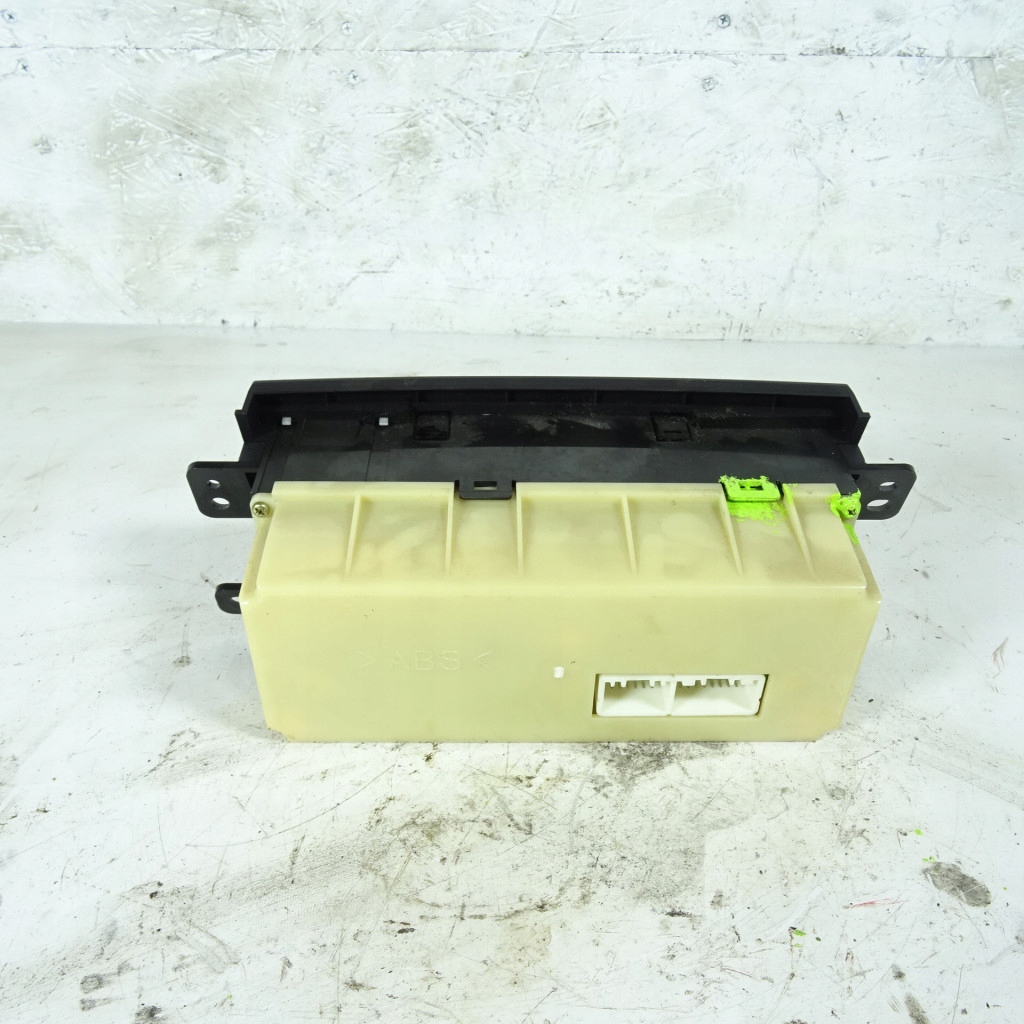 MAZDA PREMACY PANEL des lüfters CB82B