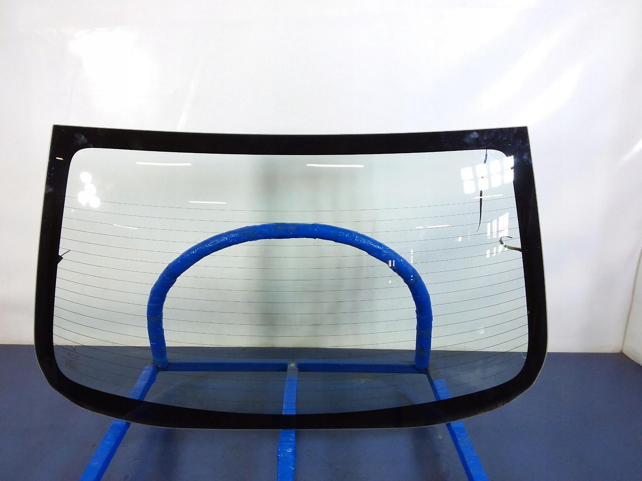 MITSUBISHI LANCER X седан заднее стекло задний A39