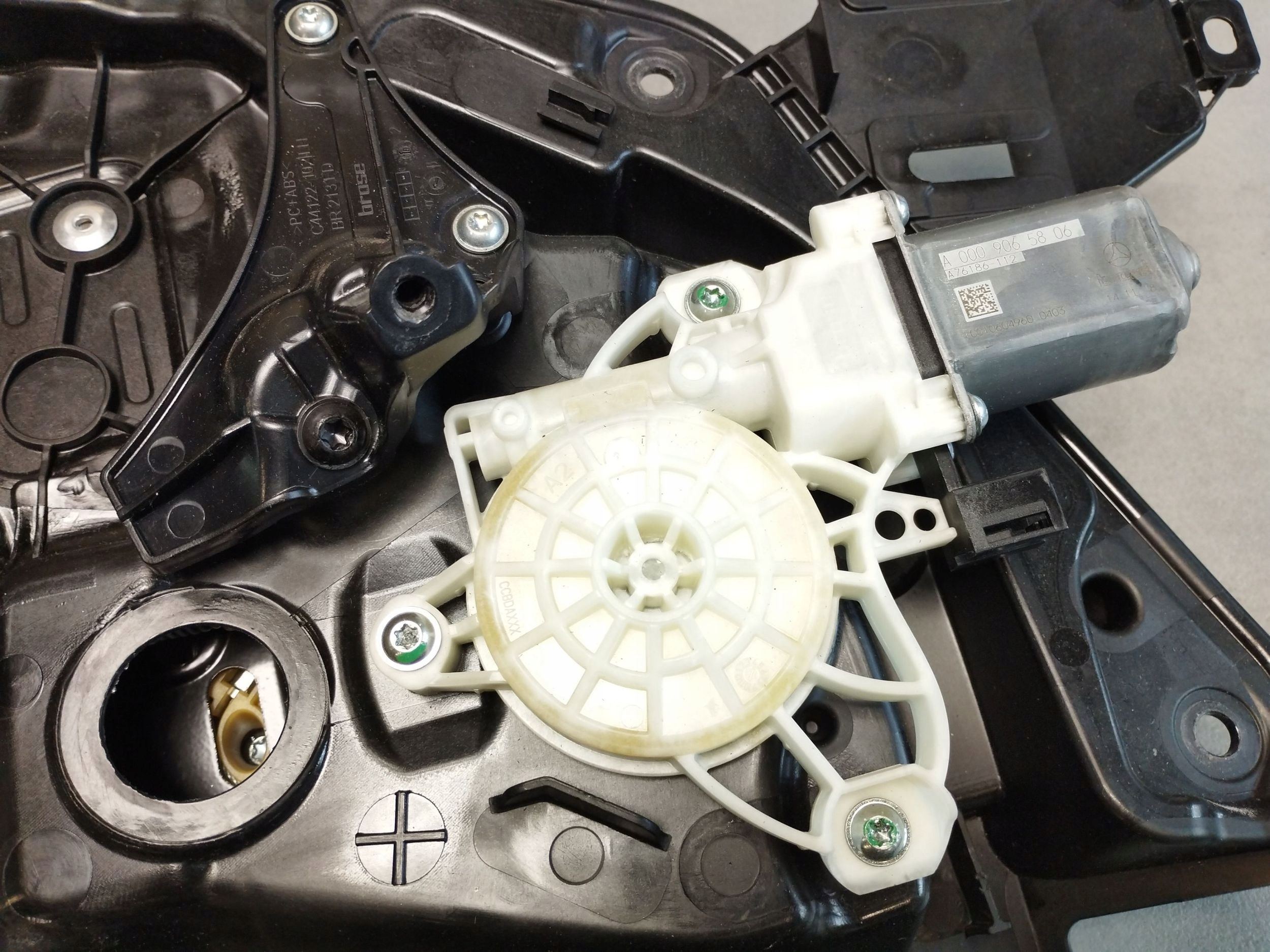 Mercedes-Benz E W213 2018 mechanism windows left front A2137204905