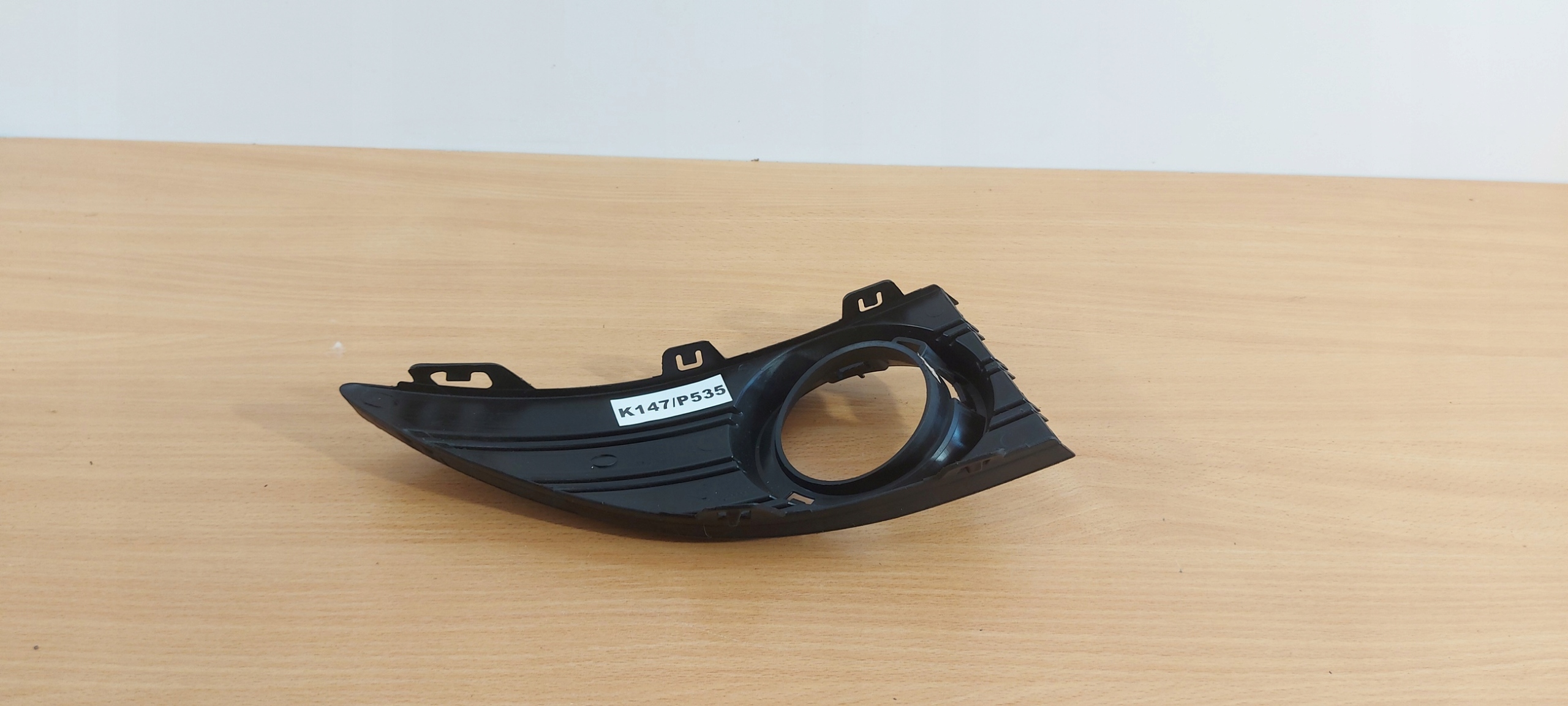 RENAULT FLUENCE grid ZDRZAKA frame fog lights LH