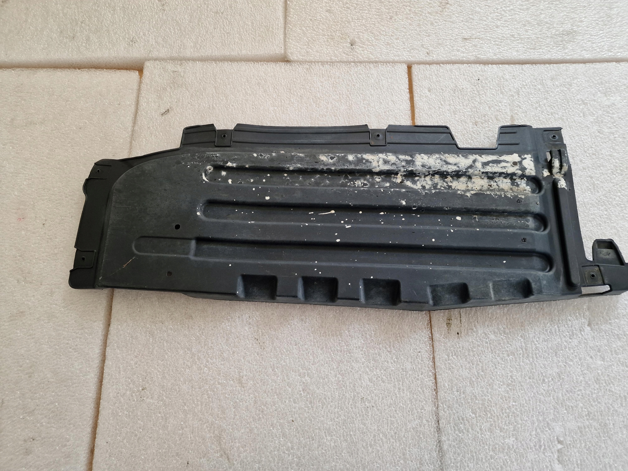 Blende Abdeckung Unterfahrschutz rechts heck JUMPY III EXPERT III PROACE II 9810968880