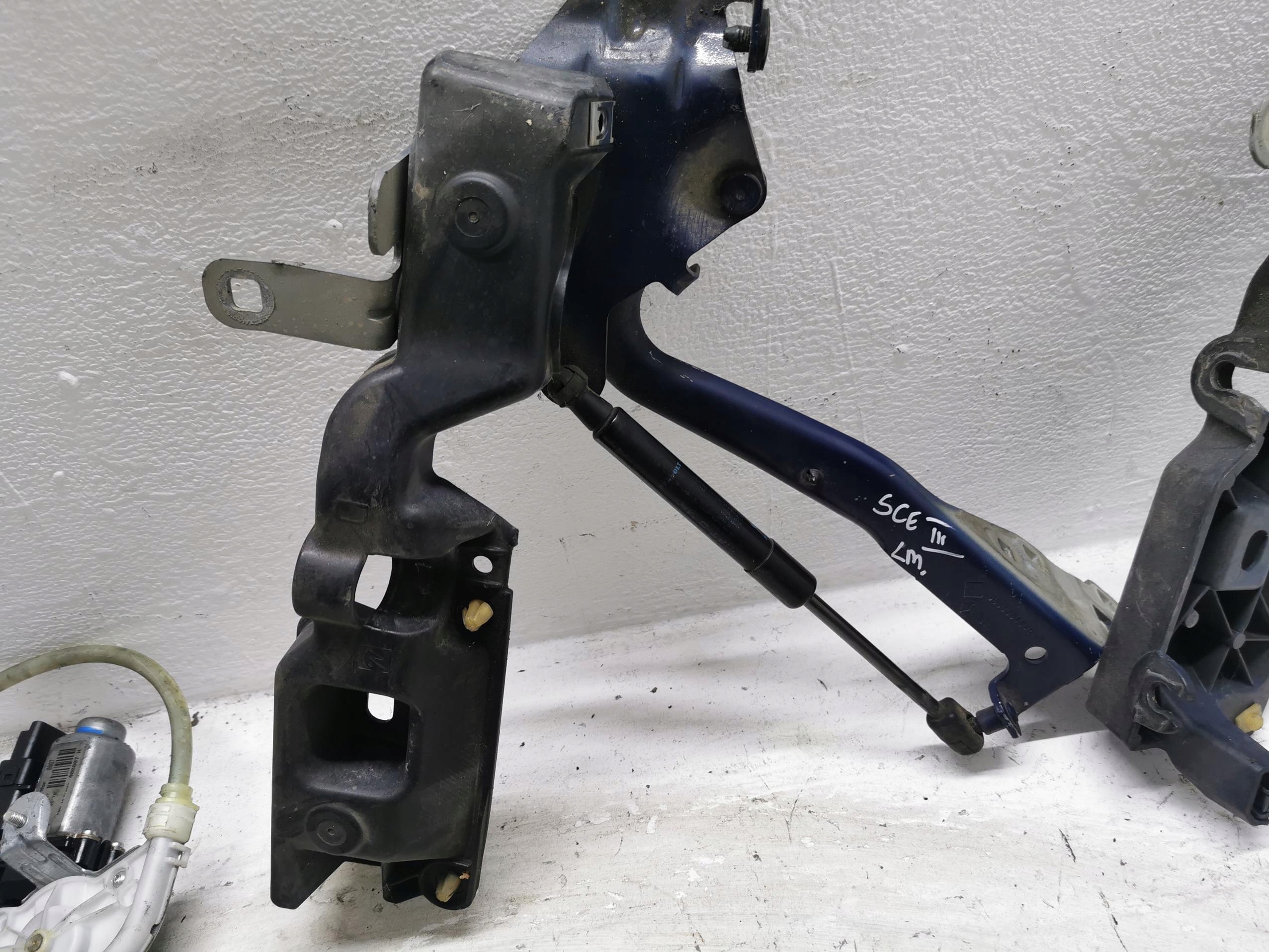 Cerniere cofano RENAULT SCENIC III 654000004R 08-16