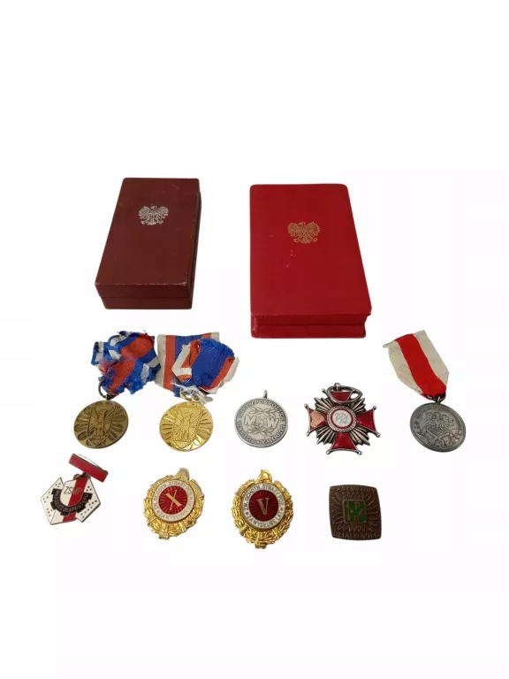 ODZNACZENIA ZA ZASŁUGI PRL 9 SZT MEDALE