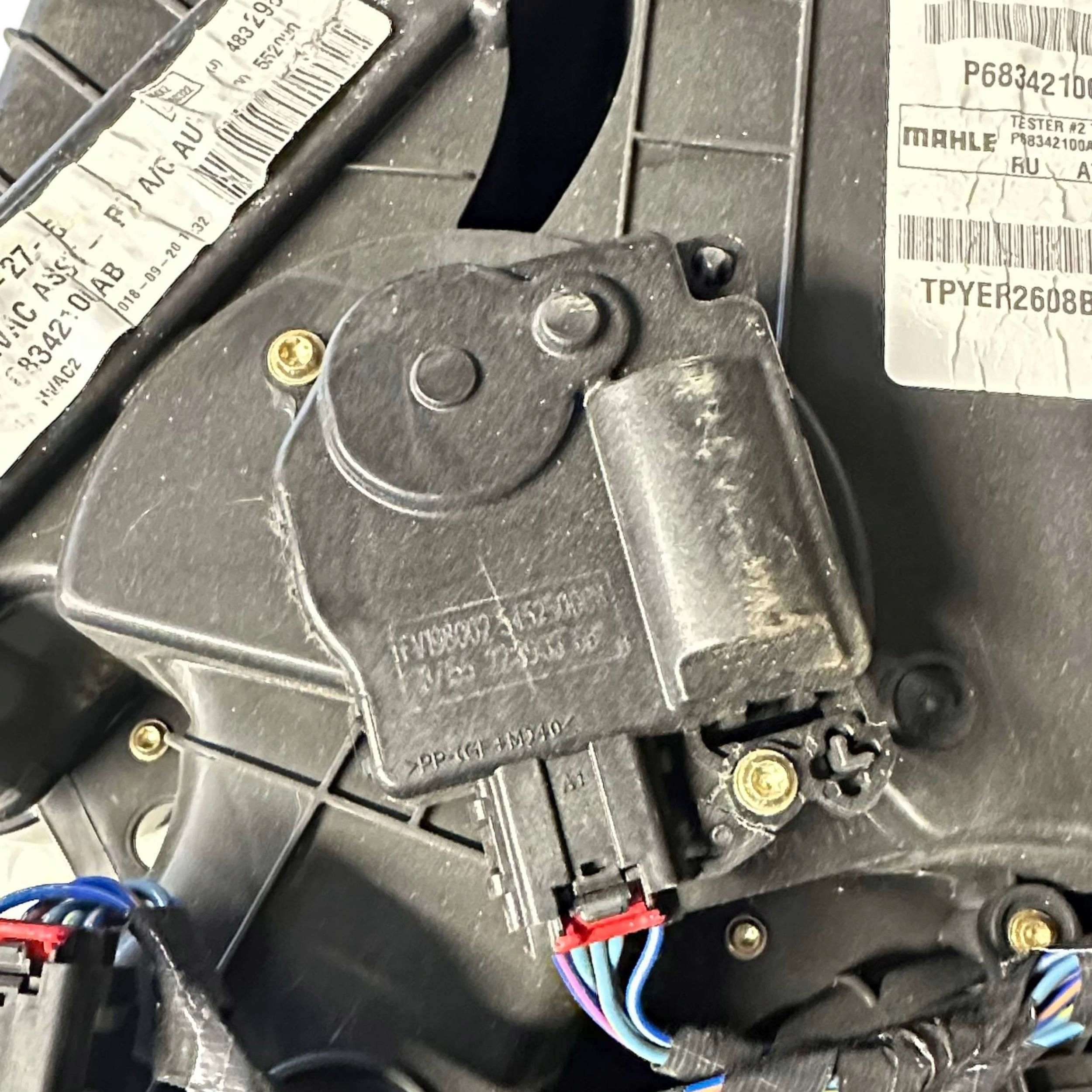 CHRYSLER PACIFICA 2018 нагреватели