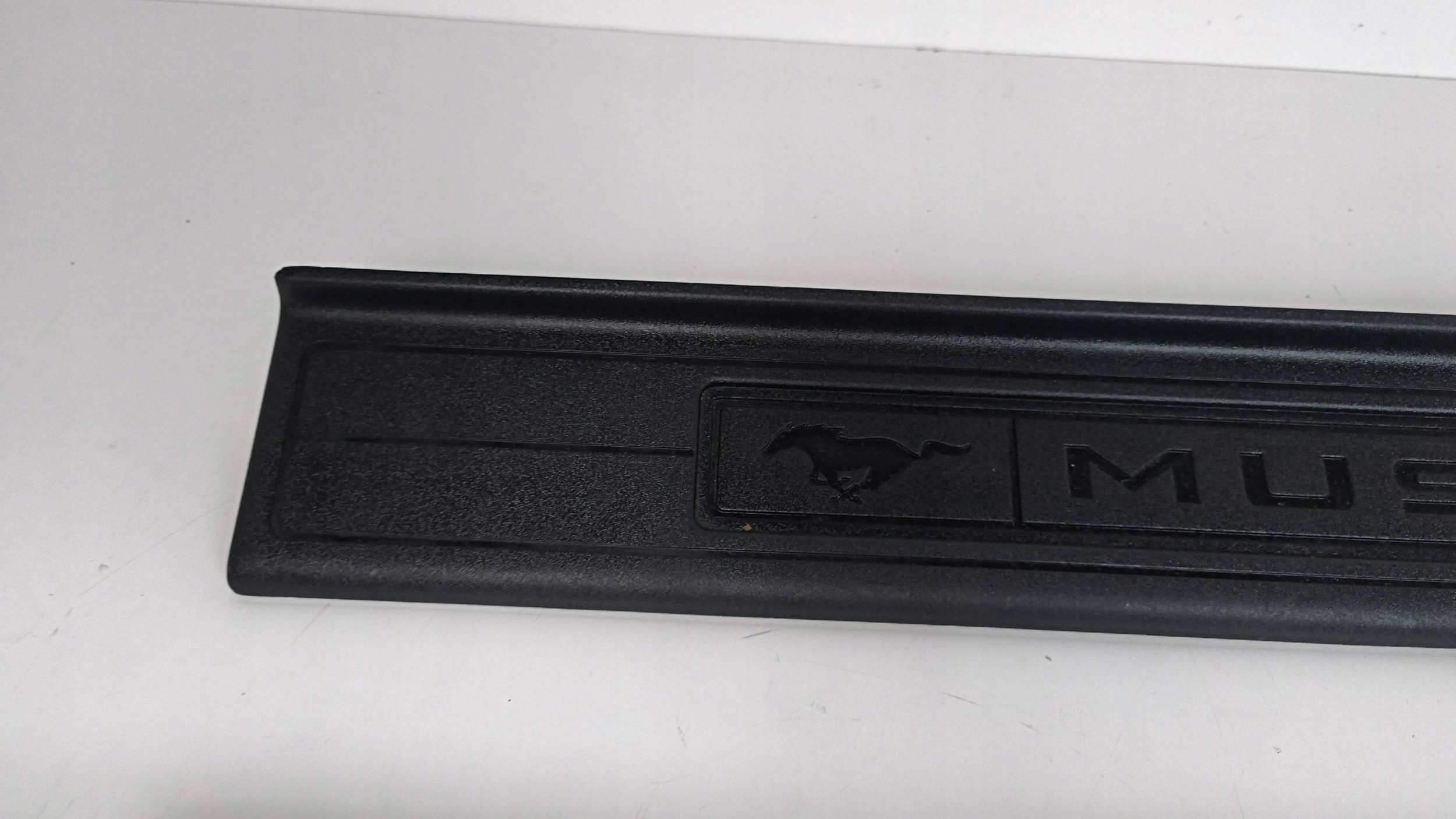 Ford Mustang VI mouldings threshold Komplet FR3B6313222A