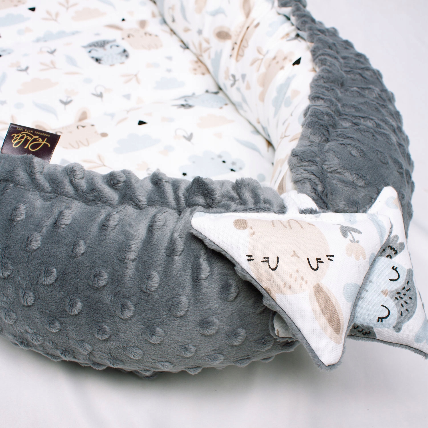 PALULLI KOKON KOJEC NIEMOWLĘCY Z WKŁADKĄ GNIAZDKO Liczba elementów 2 szt.