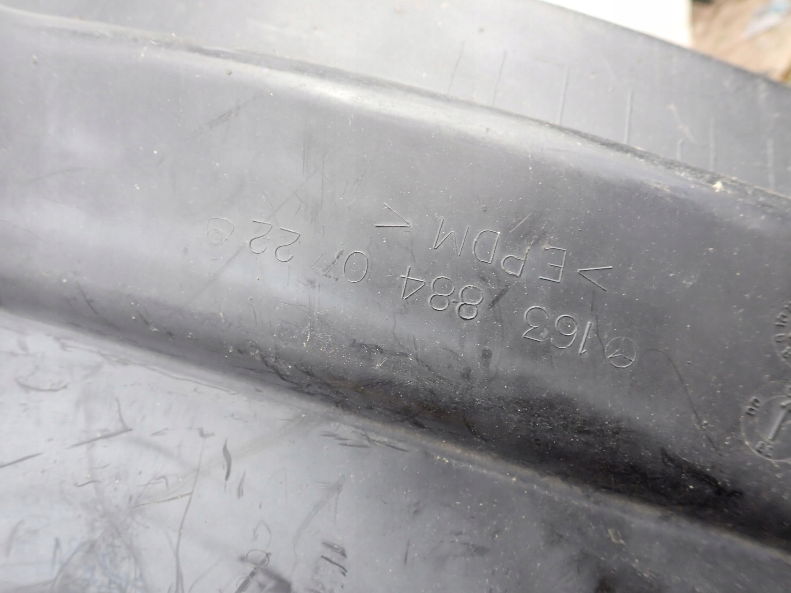 MERCEDES ML W163 97-05 mudguard left front