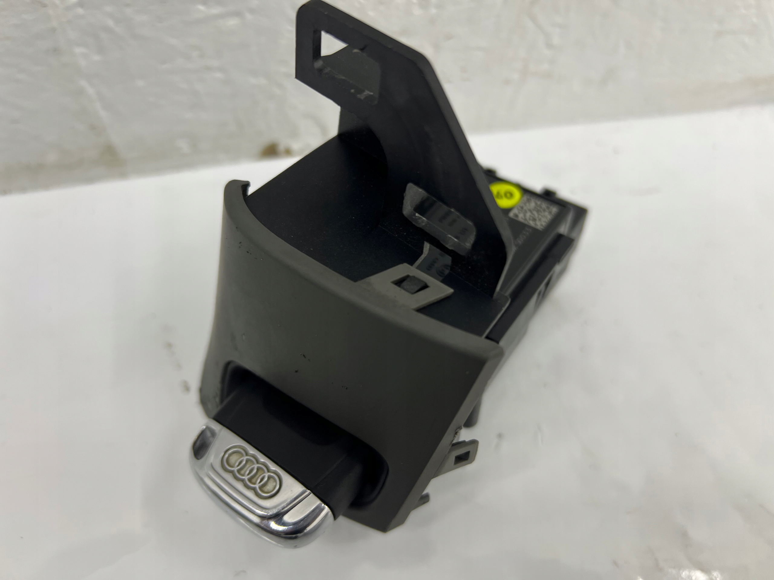 STAACYJKA + 3X key PILOT AUDI A5 S5 8T 8K0909131B